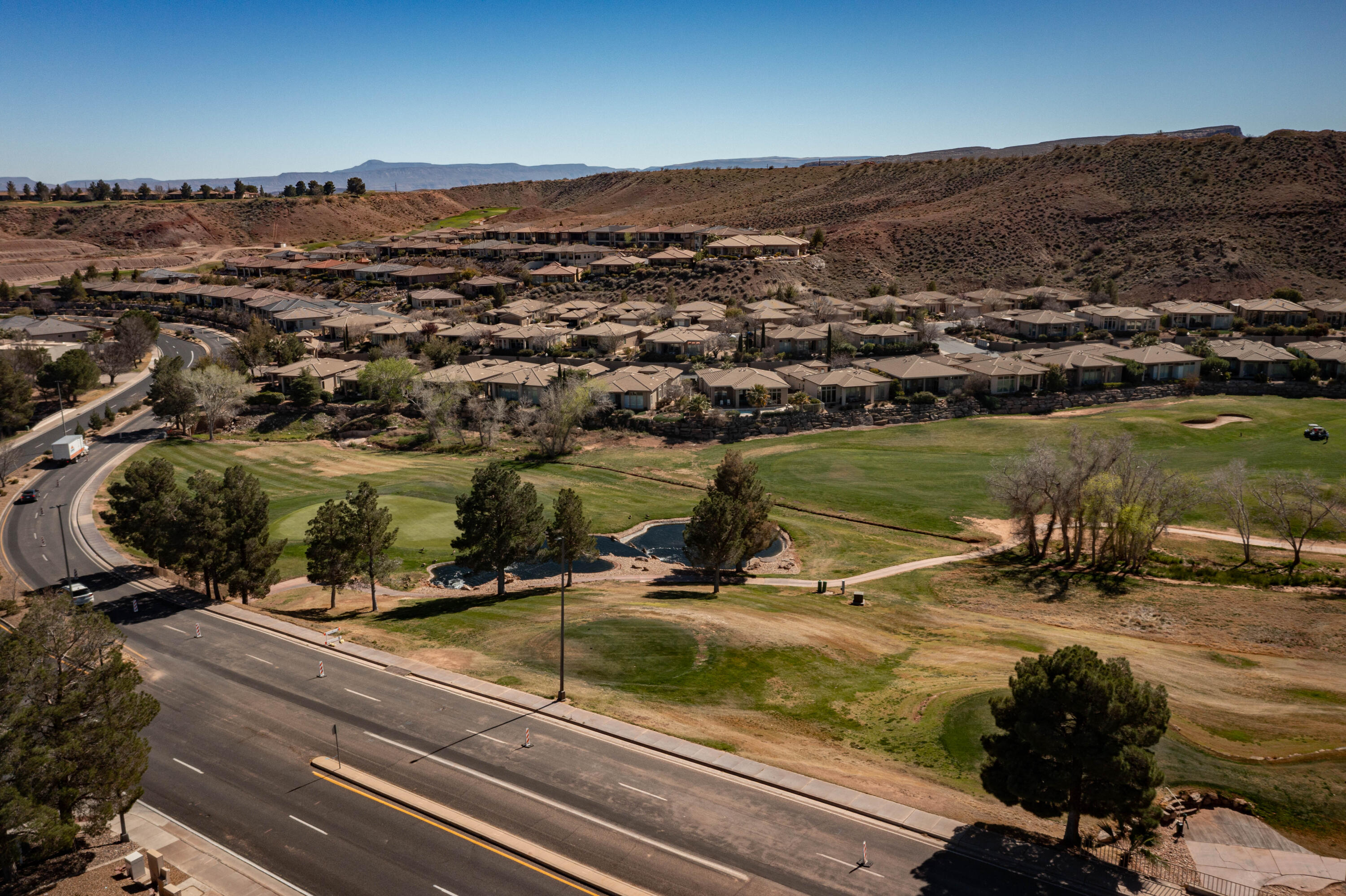BELLSERA TOWNHOMES AT SUNBROOK - Residential