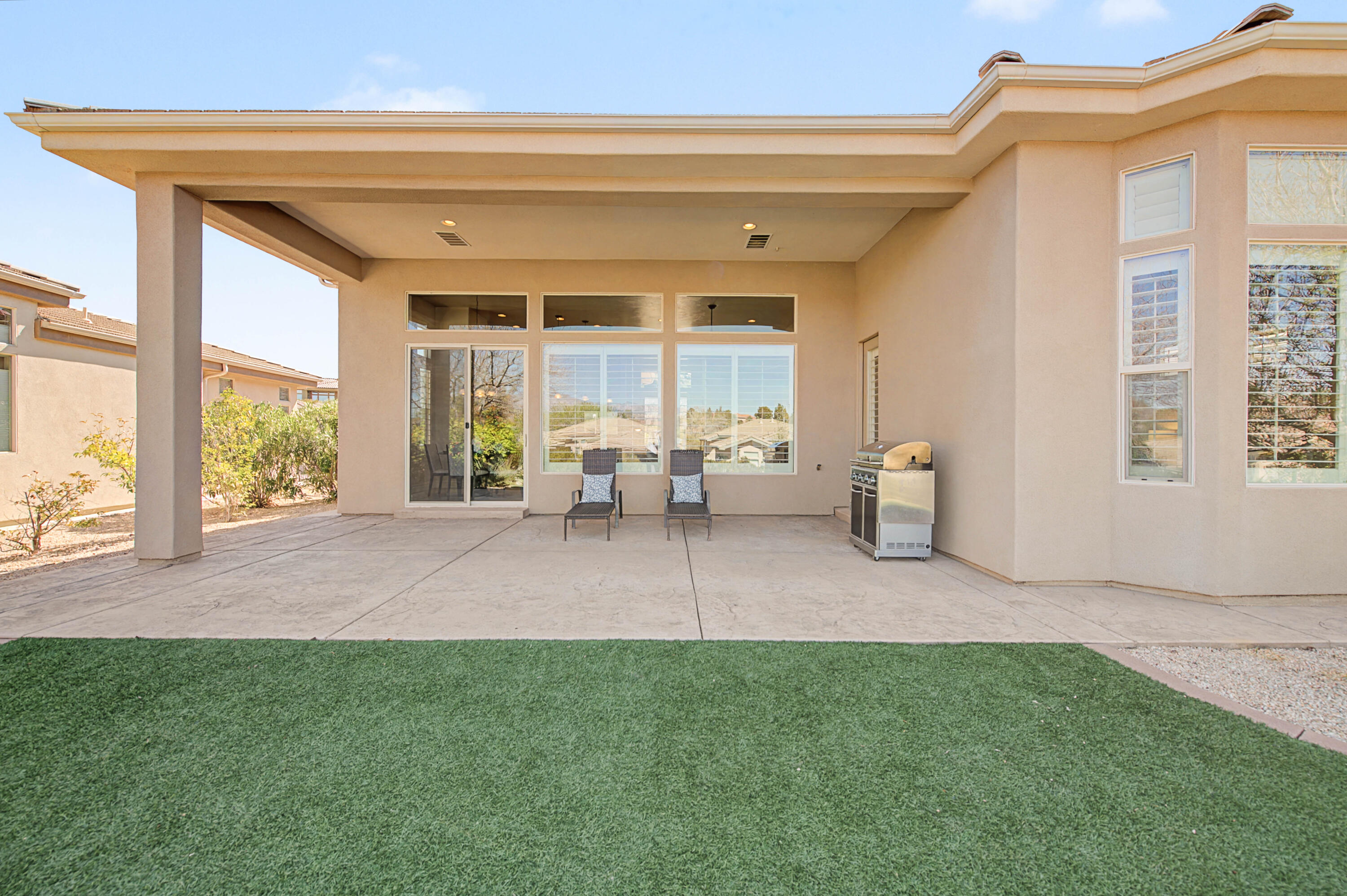 BELLSERA TOWNHOMES AT SUNBROOK - Residential