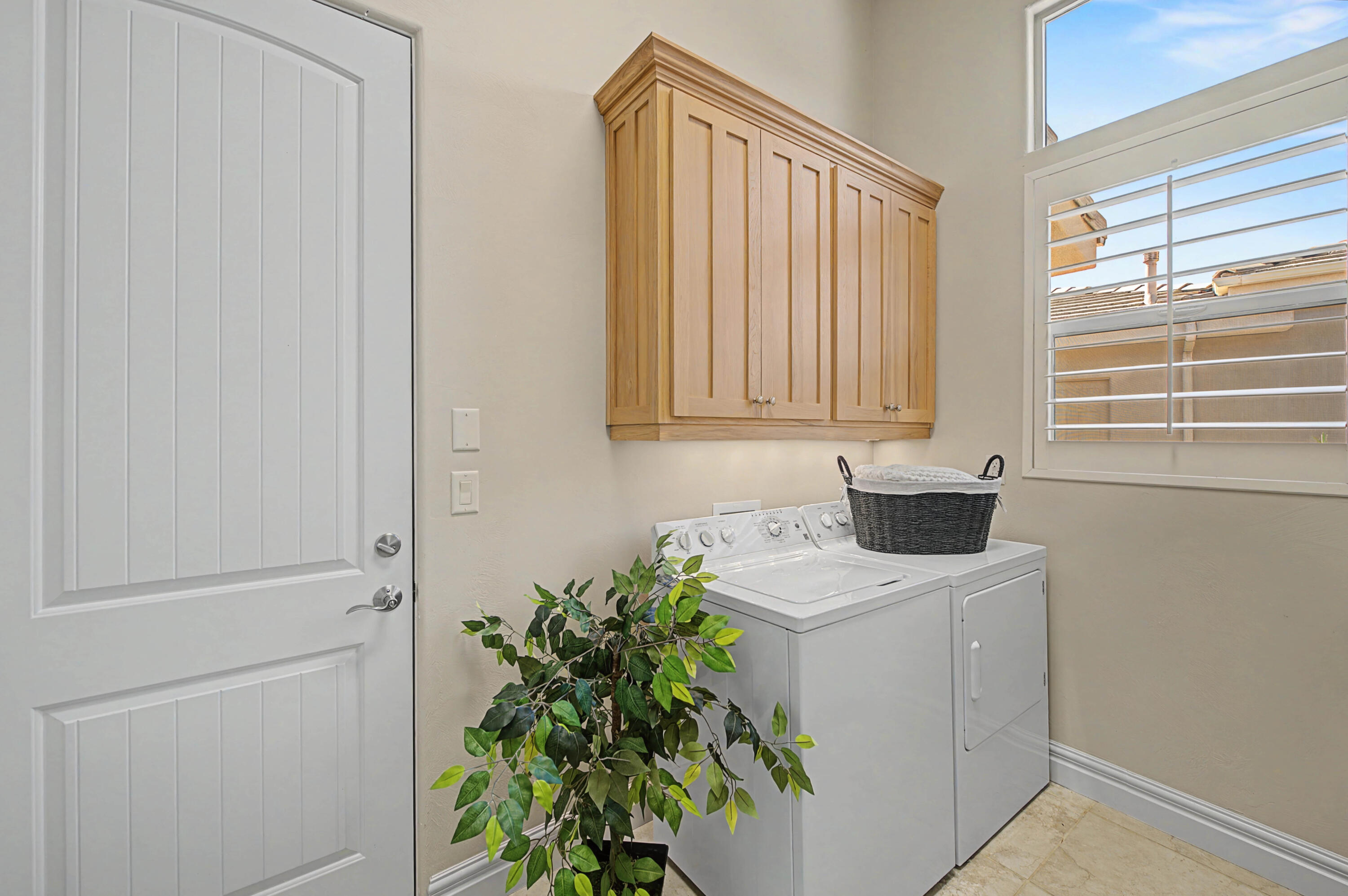 BELLSERA TOWNHOMES AT SUNBROOK - Residential