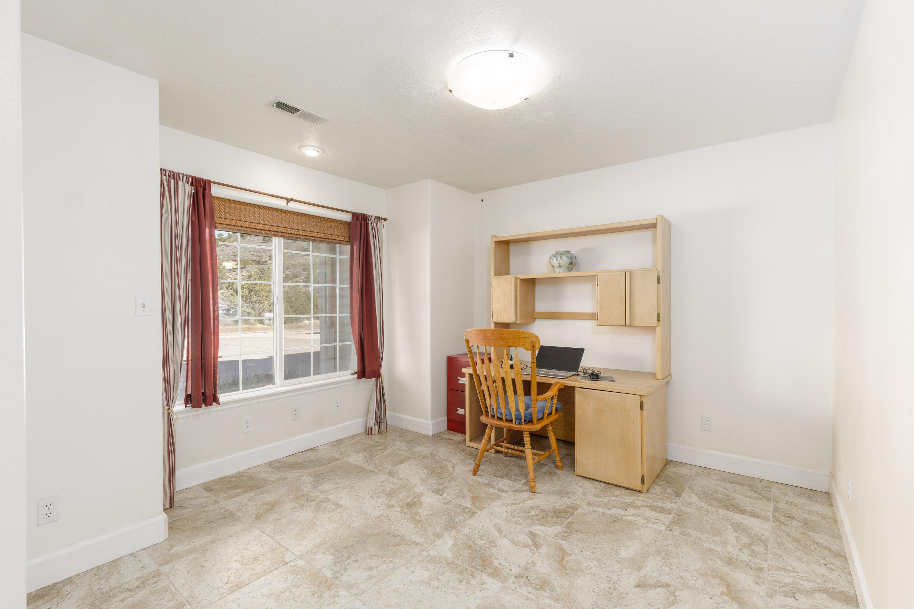 DIAMOND VALLEY ACRES - Residential