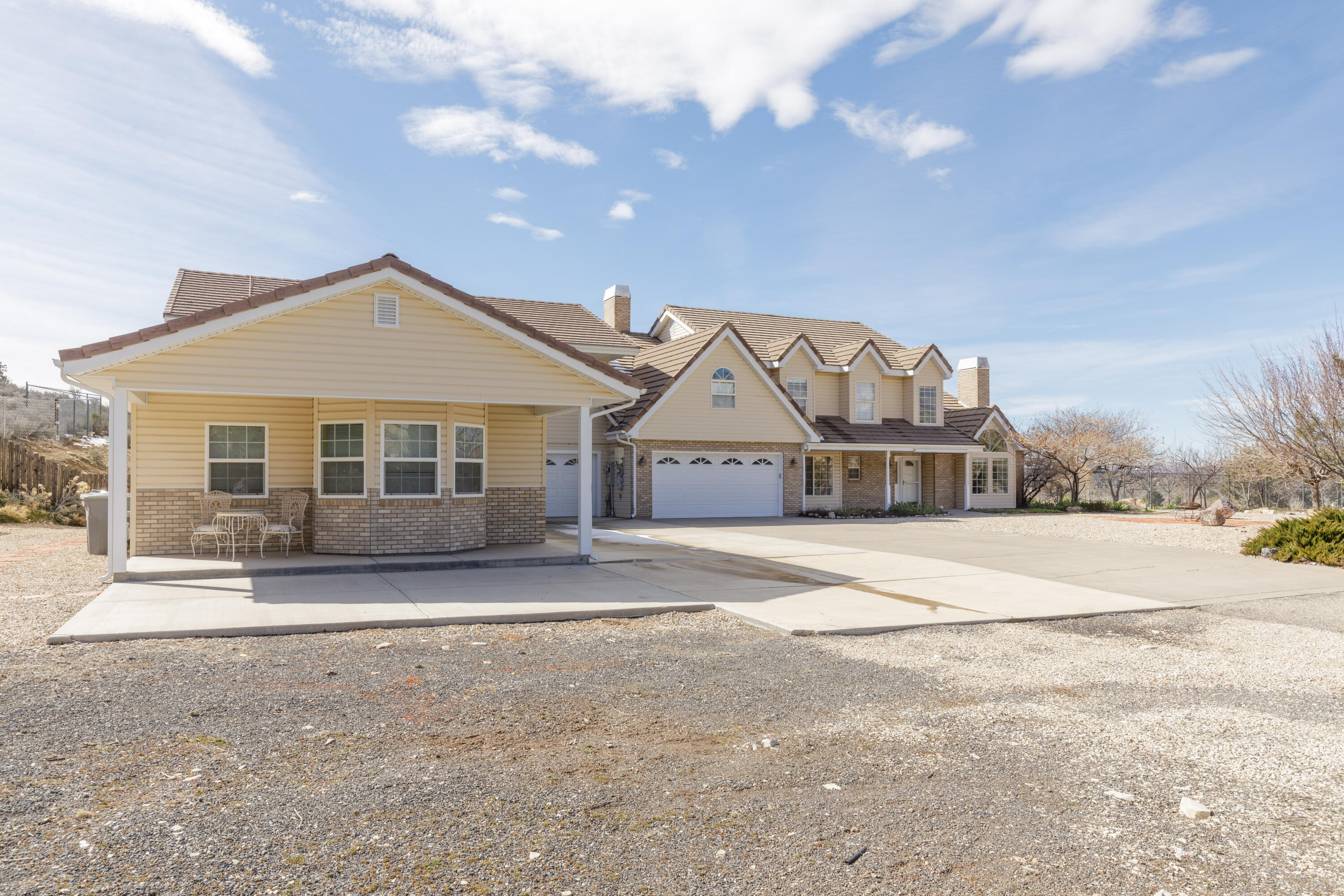 DIAMOND VALLEY ACRES - Residential