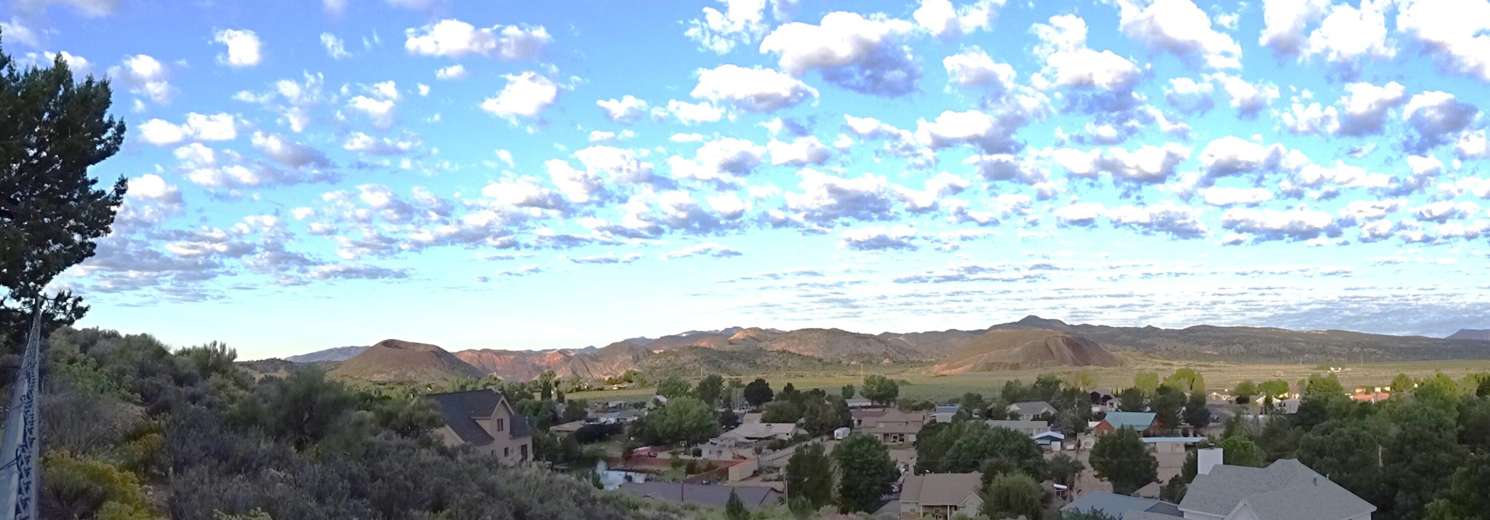 DIAMOND VALLEY ACRES - Residential