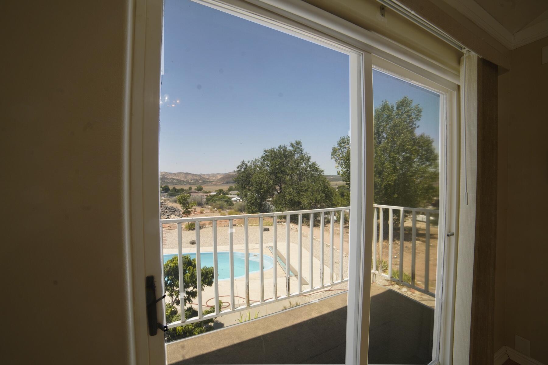 DIAMOND VALLEY ACRES - Residential