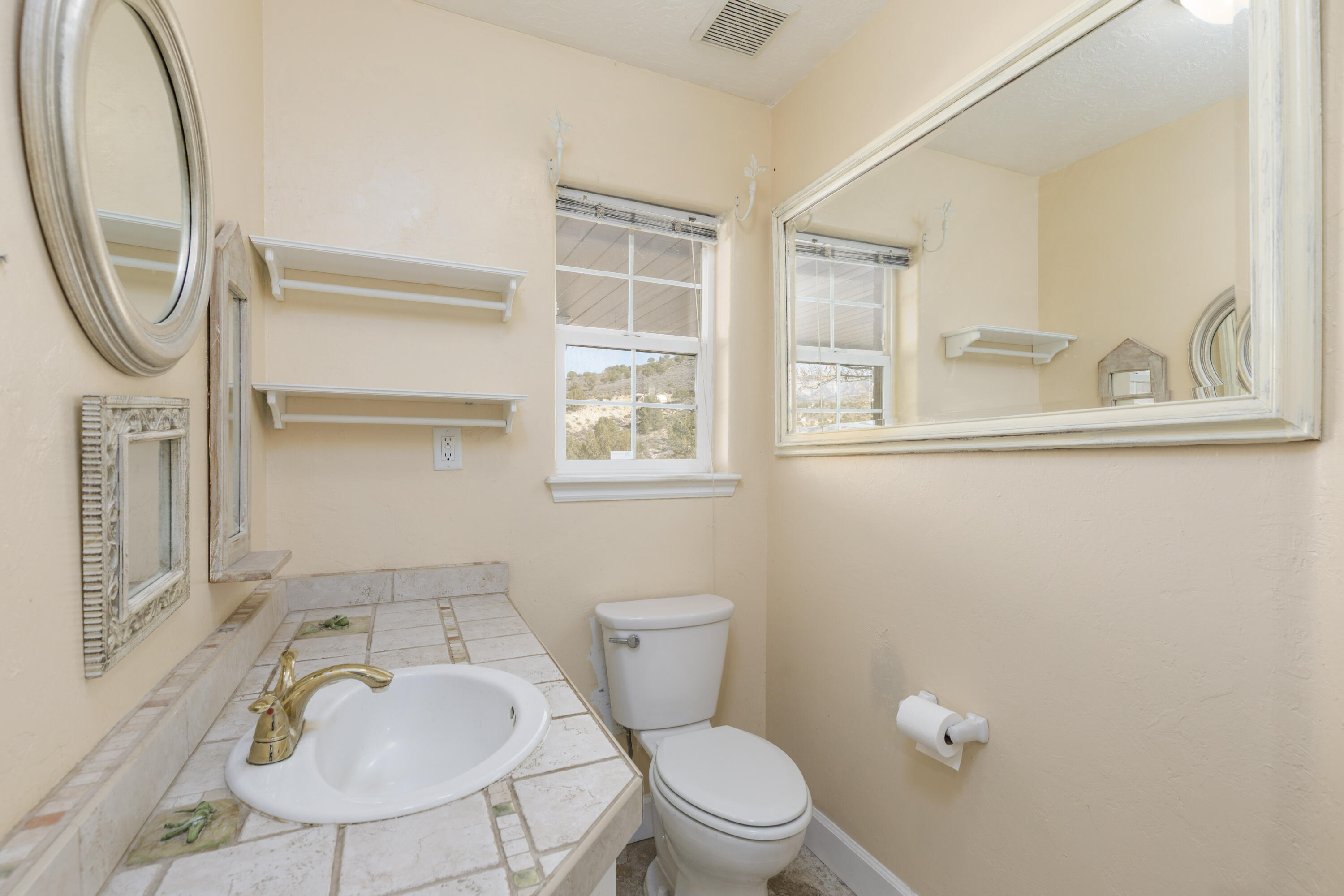 DIAMOND VALLEY ACRES - Residential