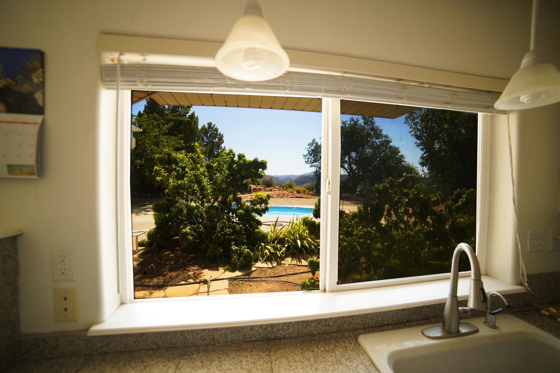 DIAMOND VALLEY ACRES - Residential