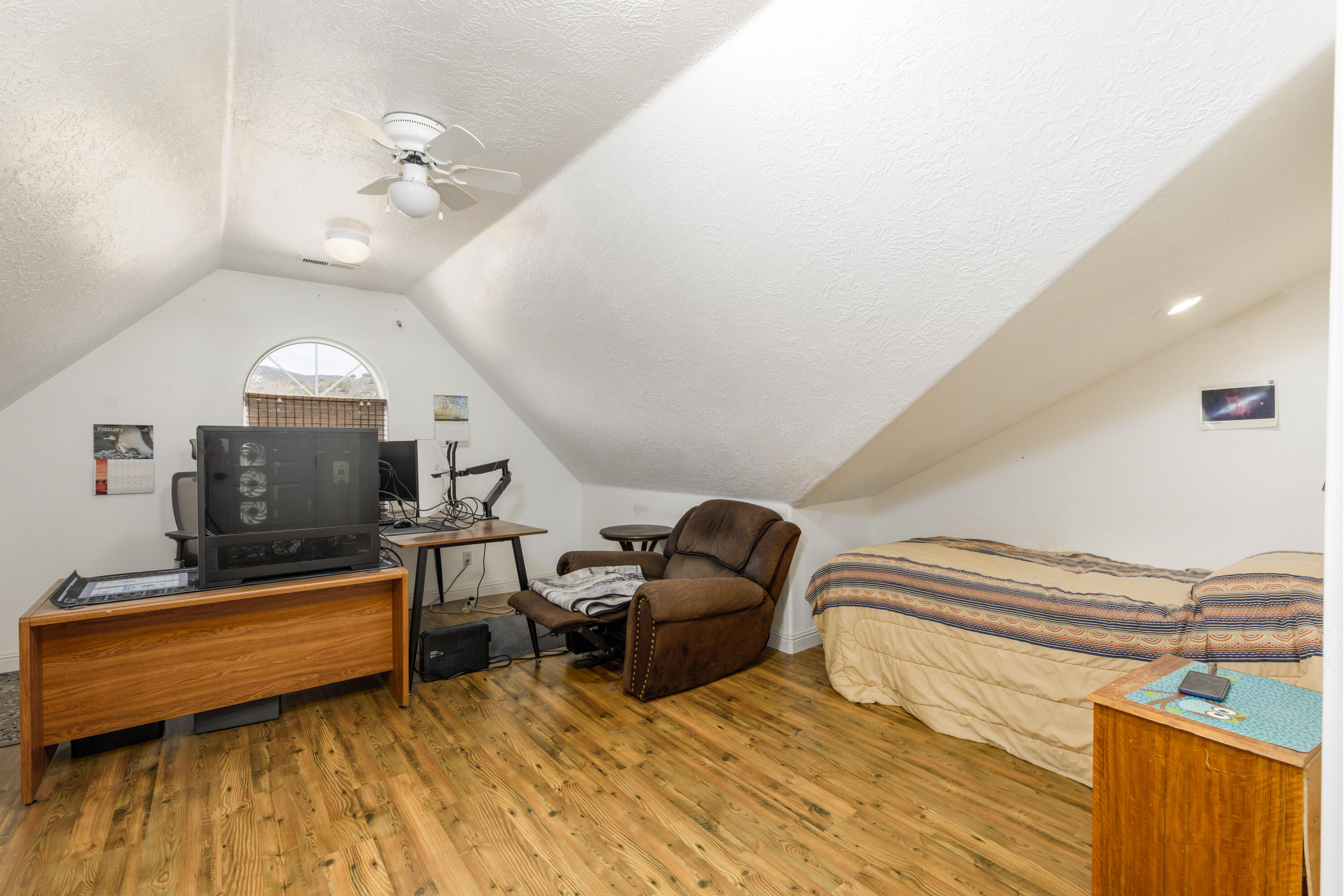 DIAMOND VALLEY ACRES - Residential