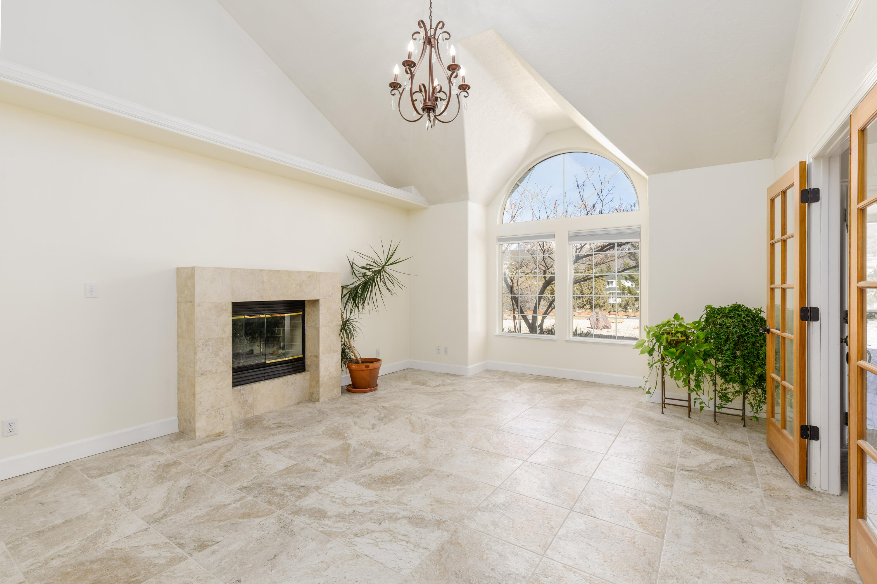 DIAMOND VALLEY ACRES - Residential