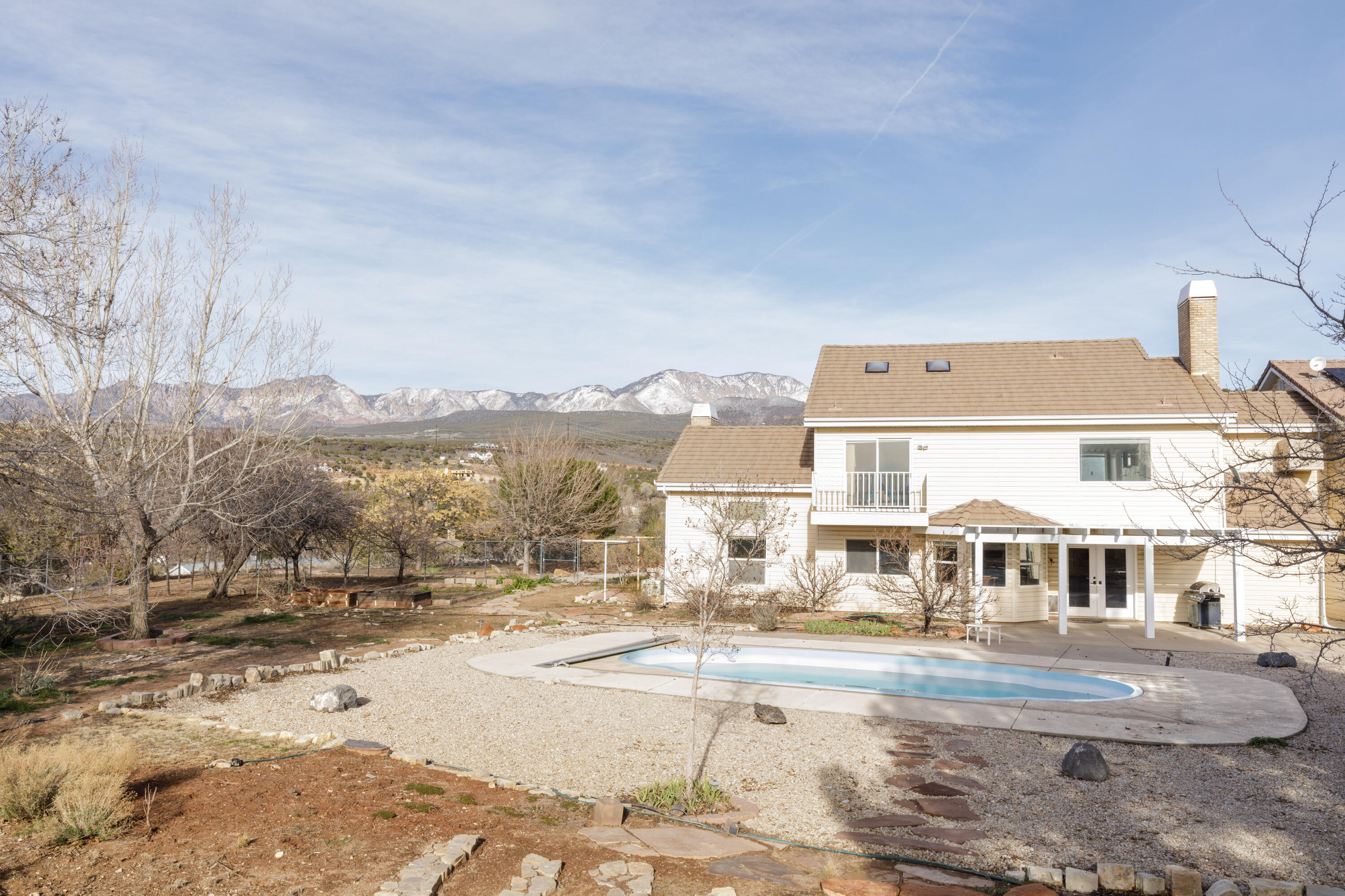 DIAMOND VALLEY ACRES - Residential
