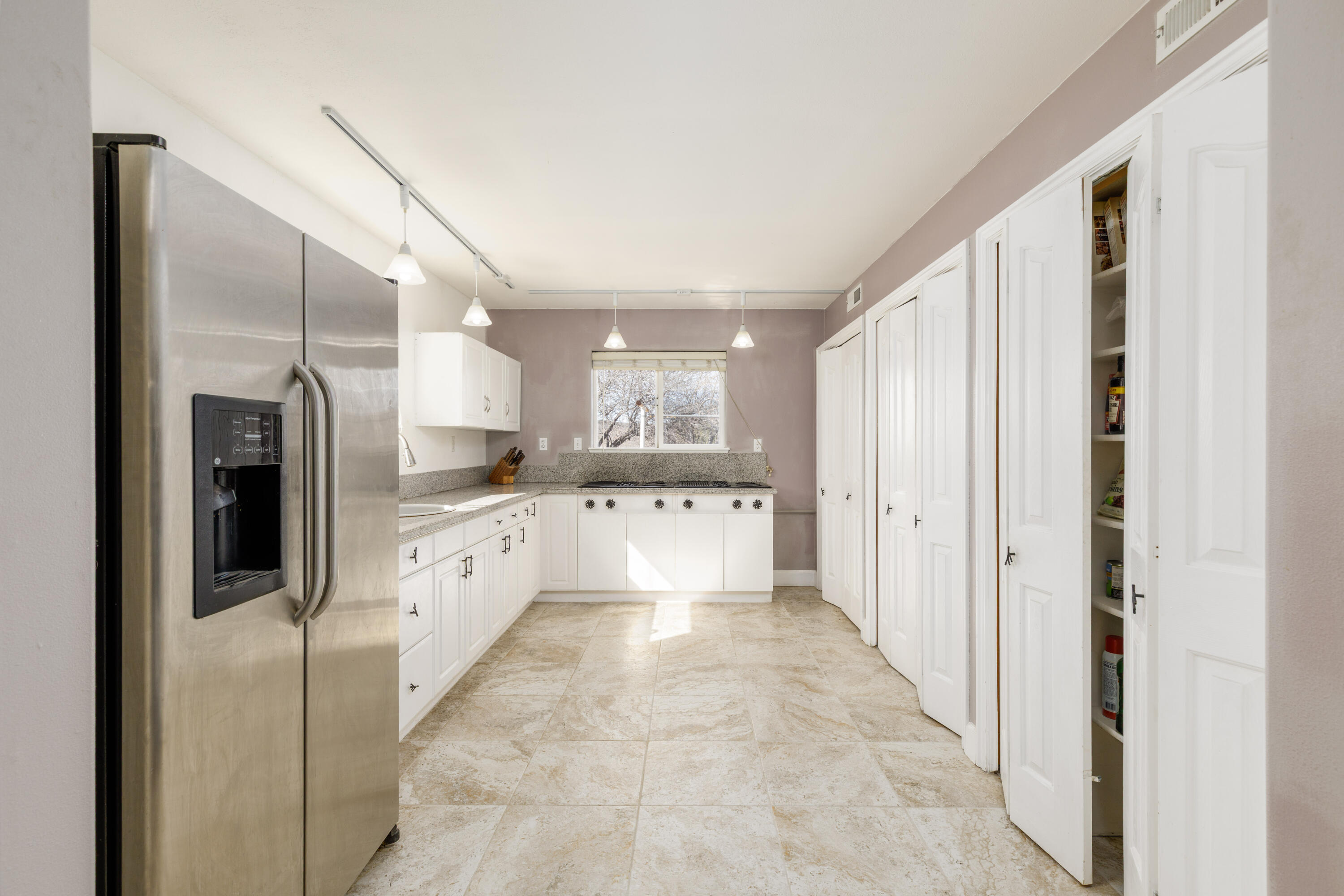 DIAMOND VALLEY ACRES - Residential