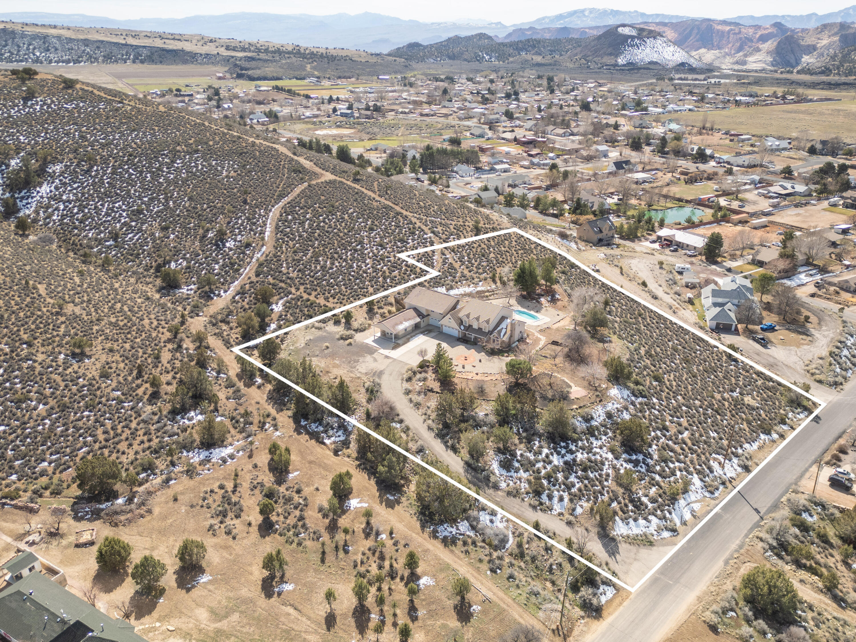 DIAMOND VALLEY ACRES - Residential