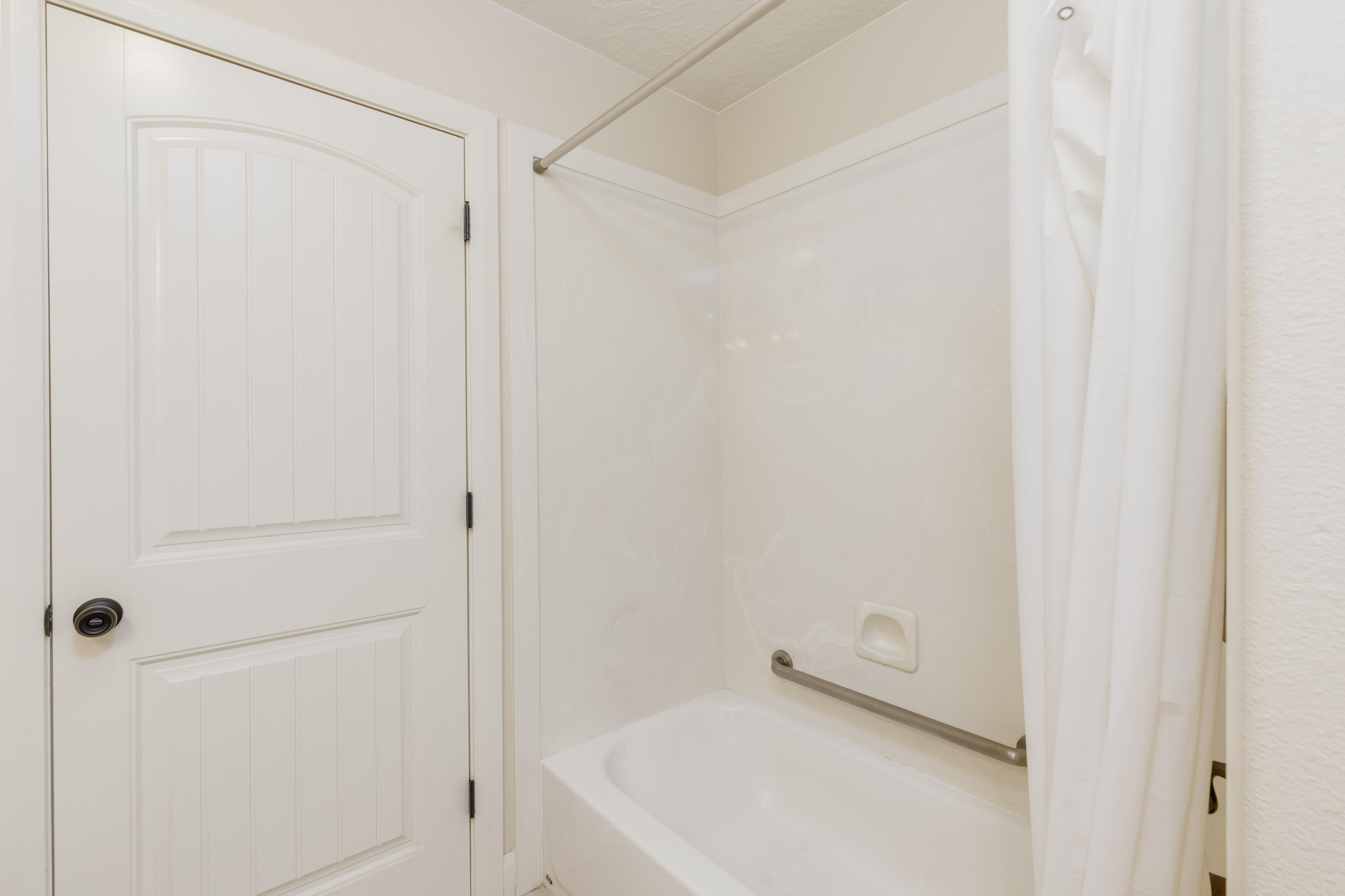 DIAMOND VALLEY ACRES - Residential