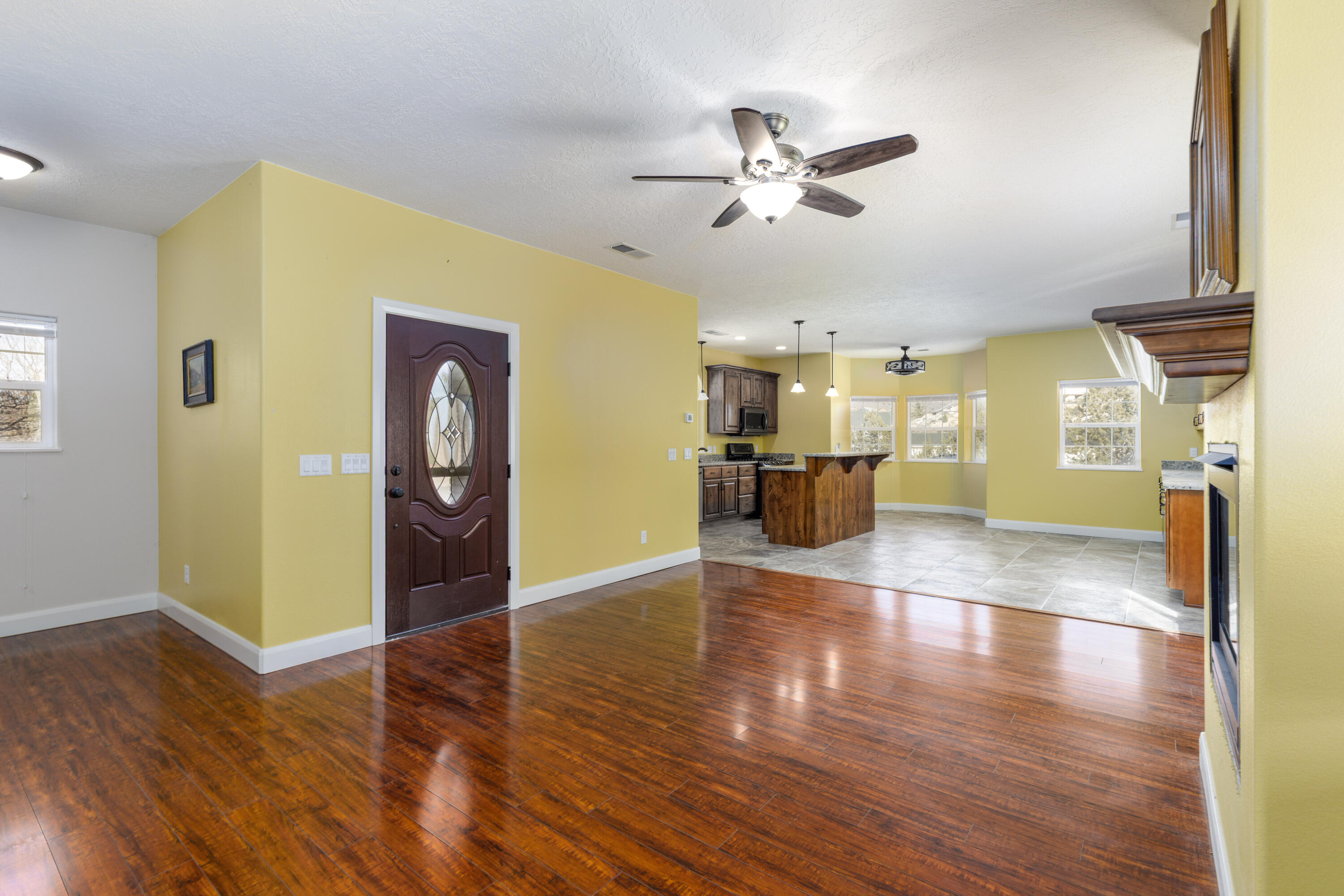 DIAMOND VALLEY ACRES - Residential