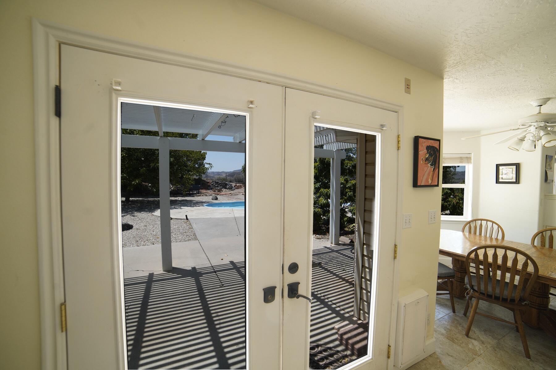 DIAMOND VALLEY ACRES - Residential