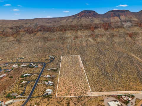 Photo of 3699 S 1100 W, Hurricane, UT 84737 (MLS # 26-274383)