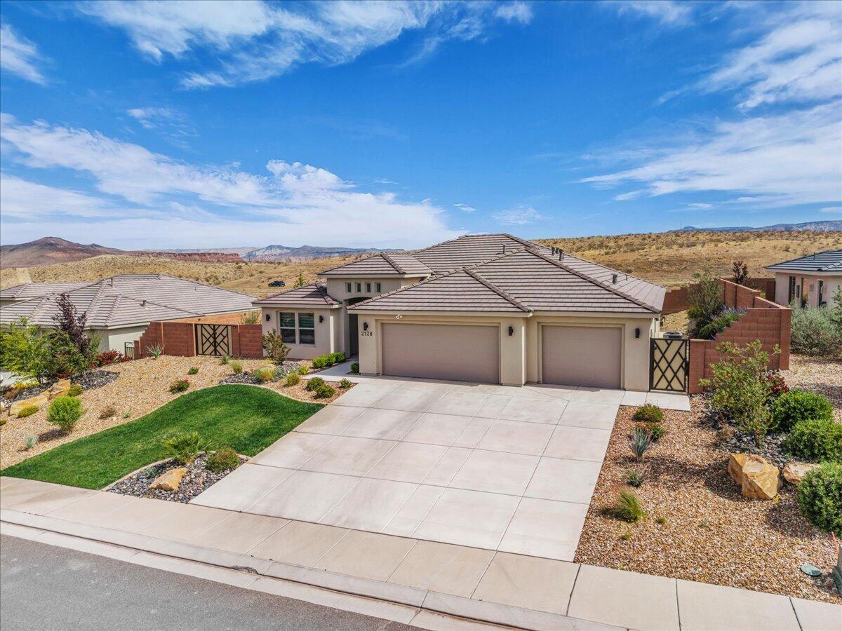 SAND RIDGE - Residential