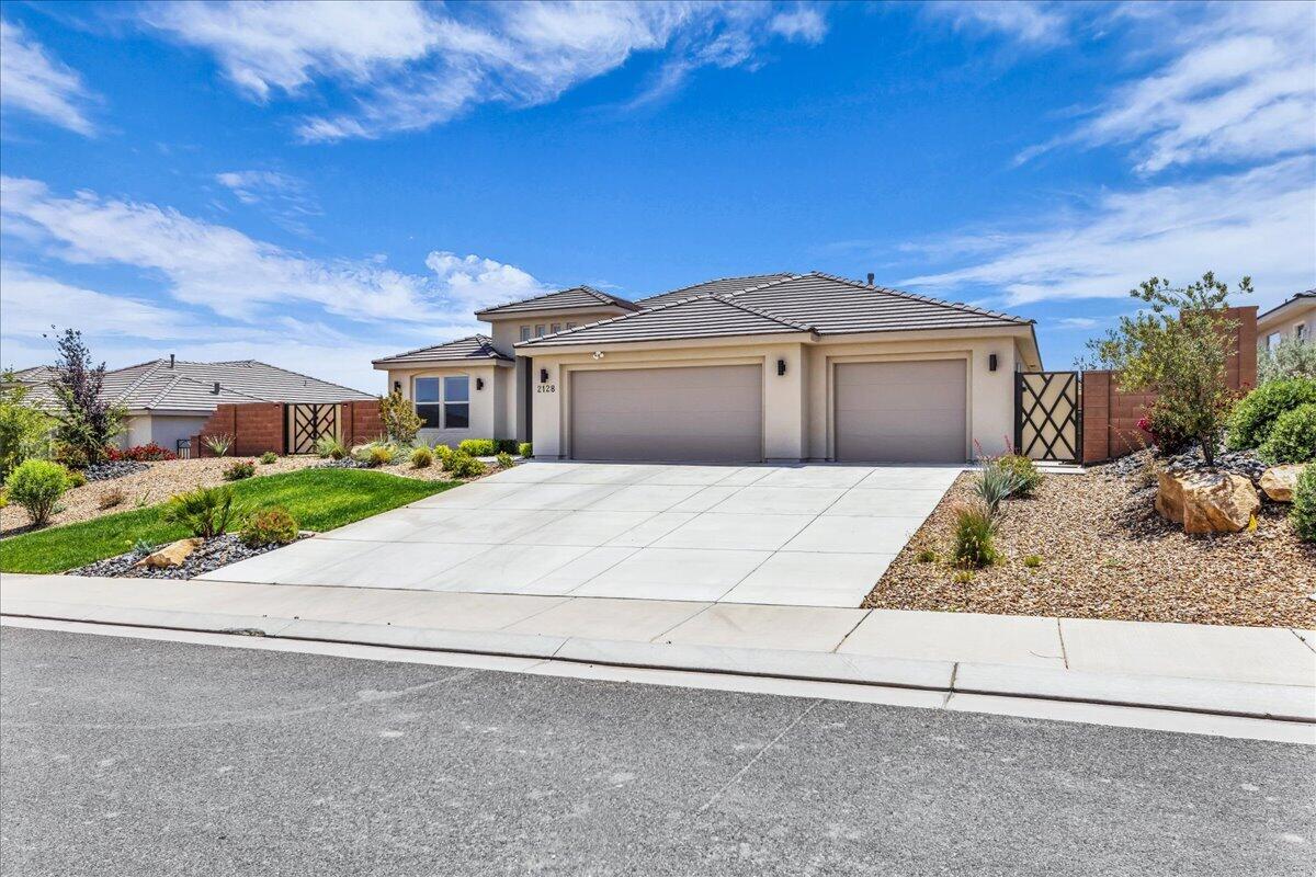 SAND RIDGE - Residential
