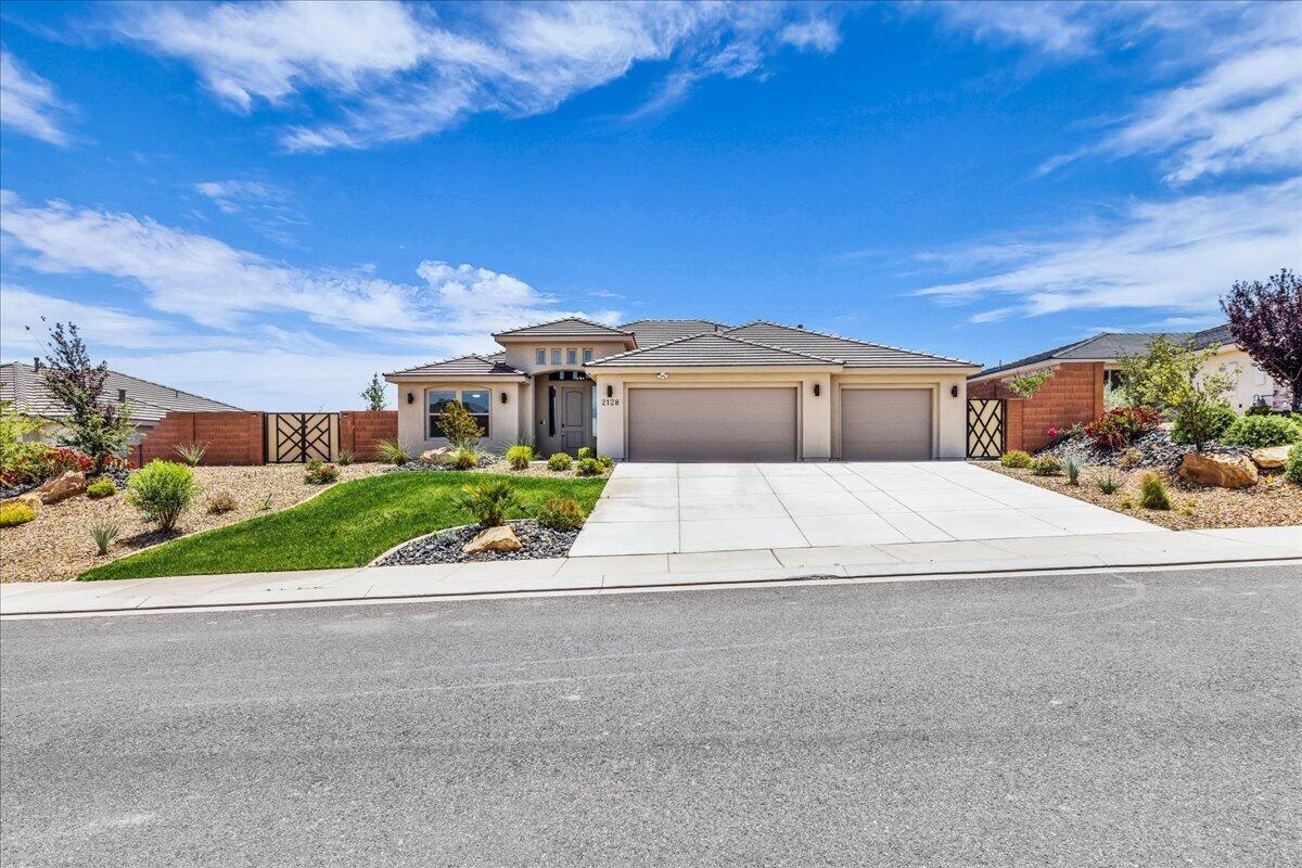 SAND RIDGE - Residential
