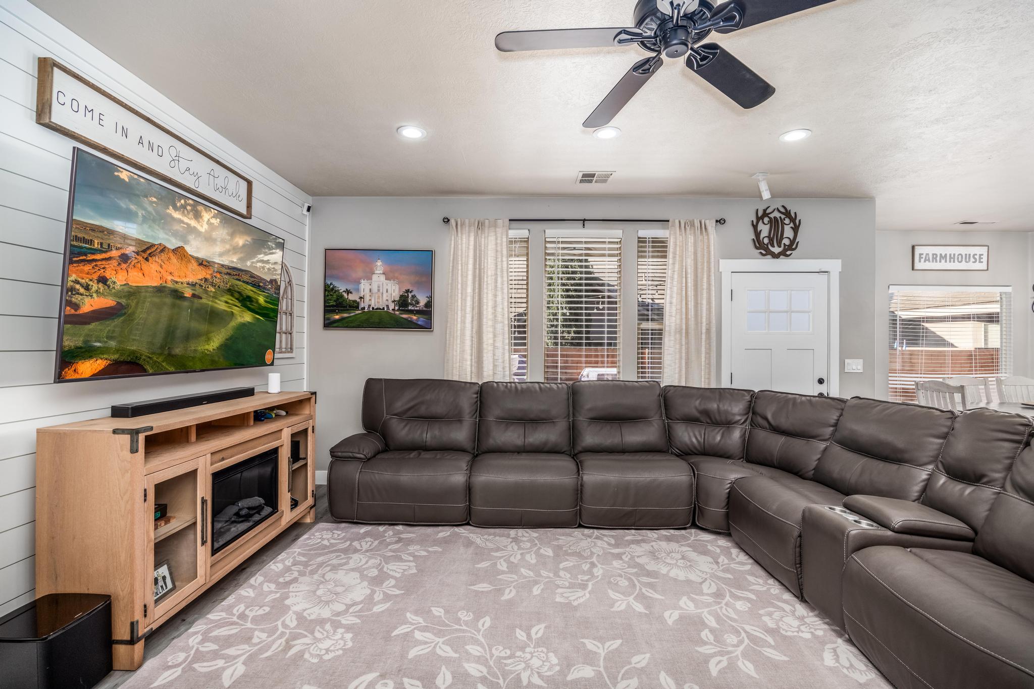 CORONADO RIDGE - Residential