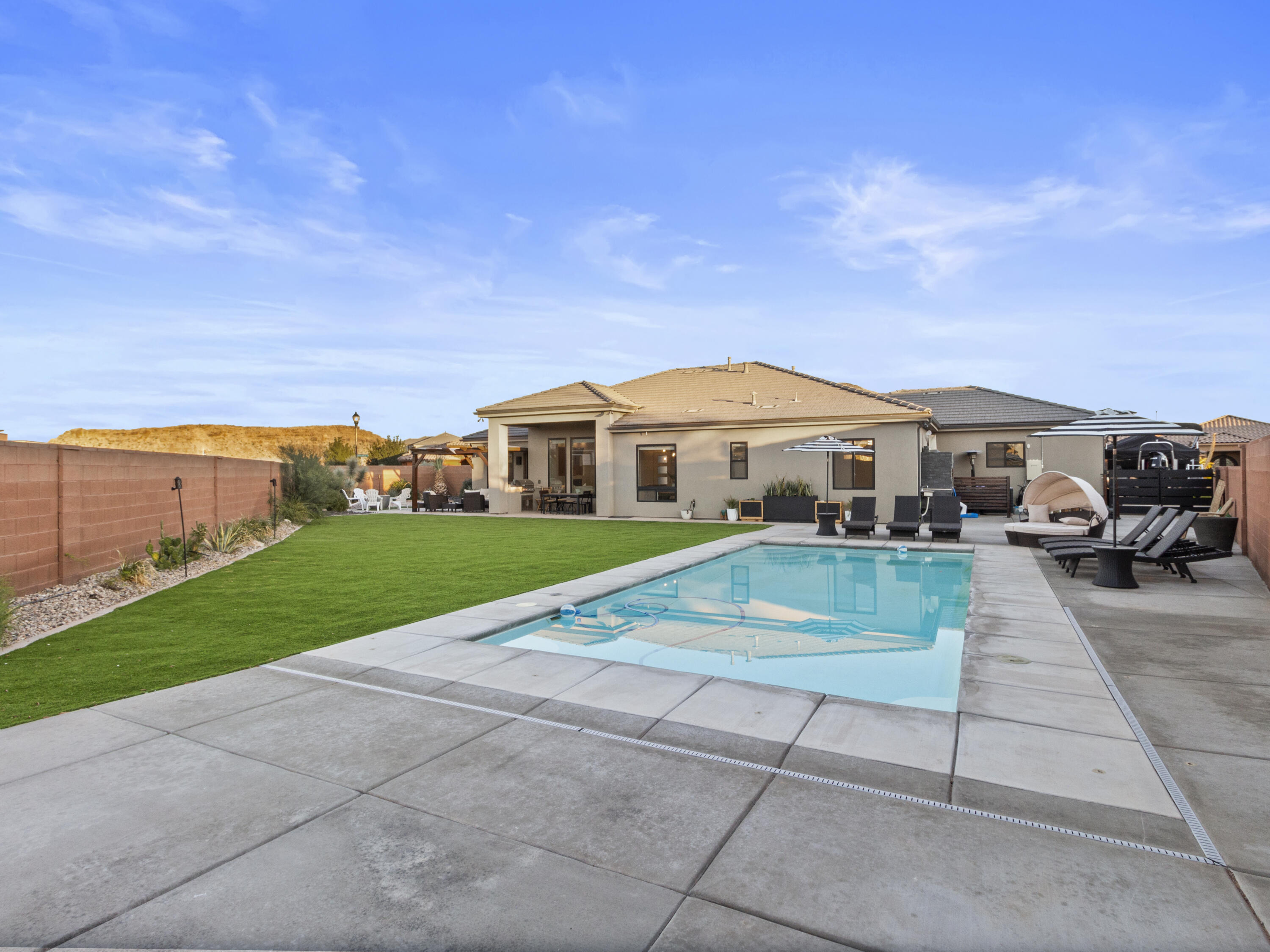 DESERT PLATEAU - Residential