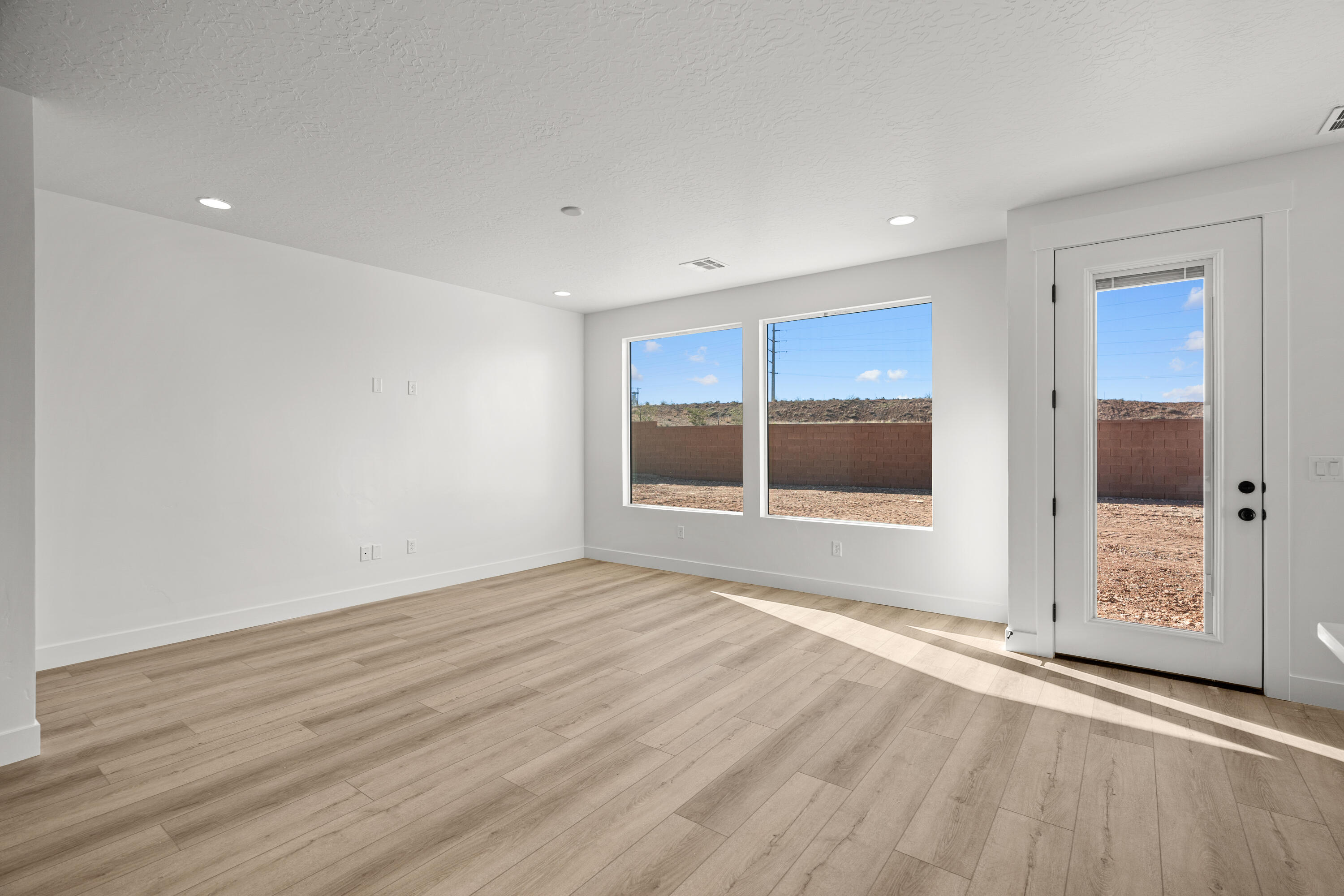 WHITE HILLS SUB - Residential