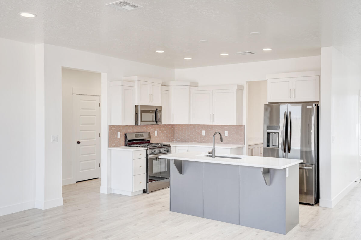 WHITE HILLS SUB - Residential