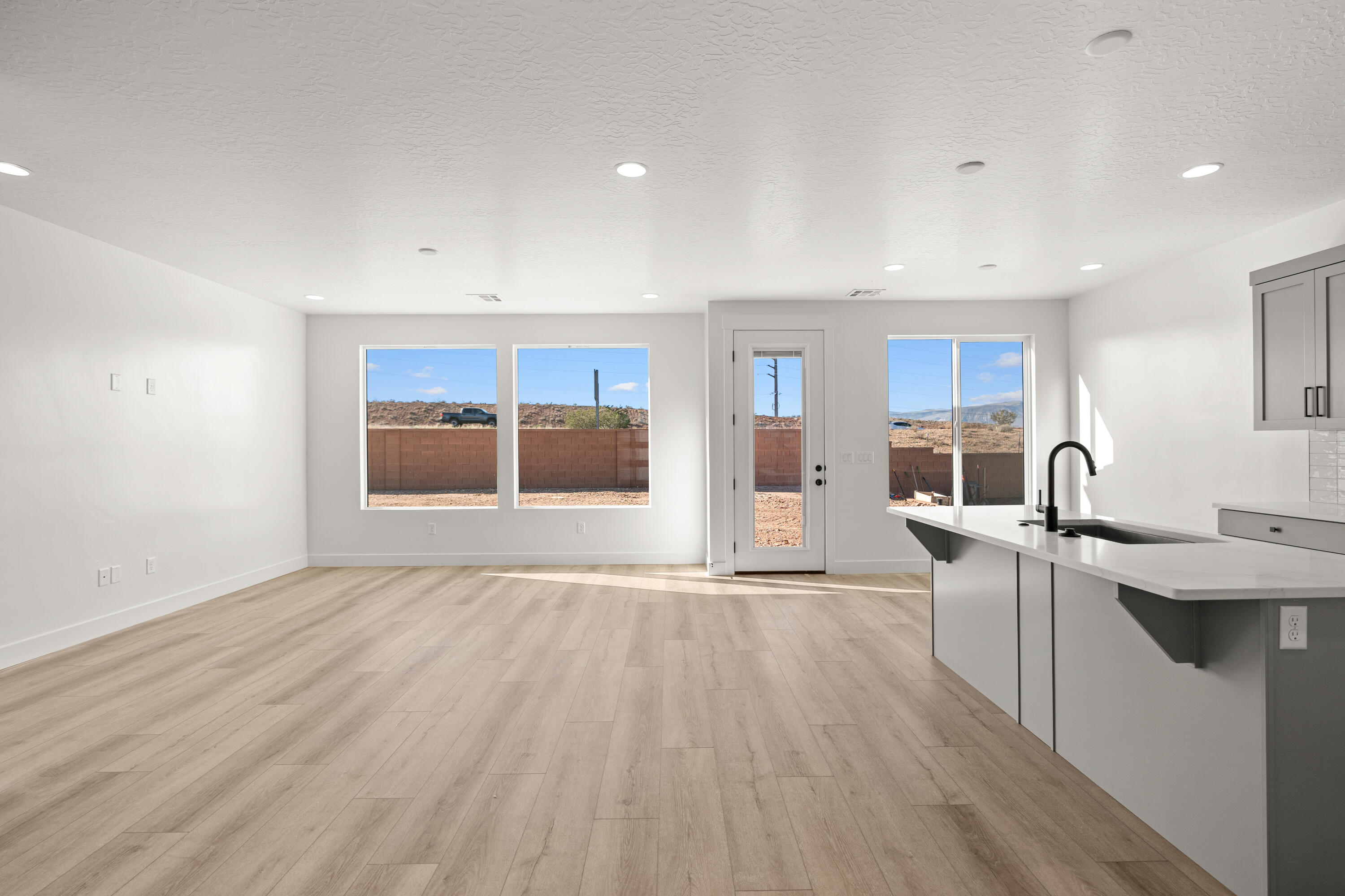 WHITE HILLS SUB - Residential