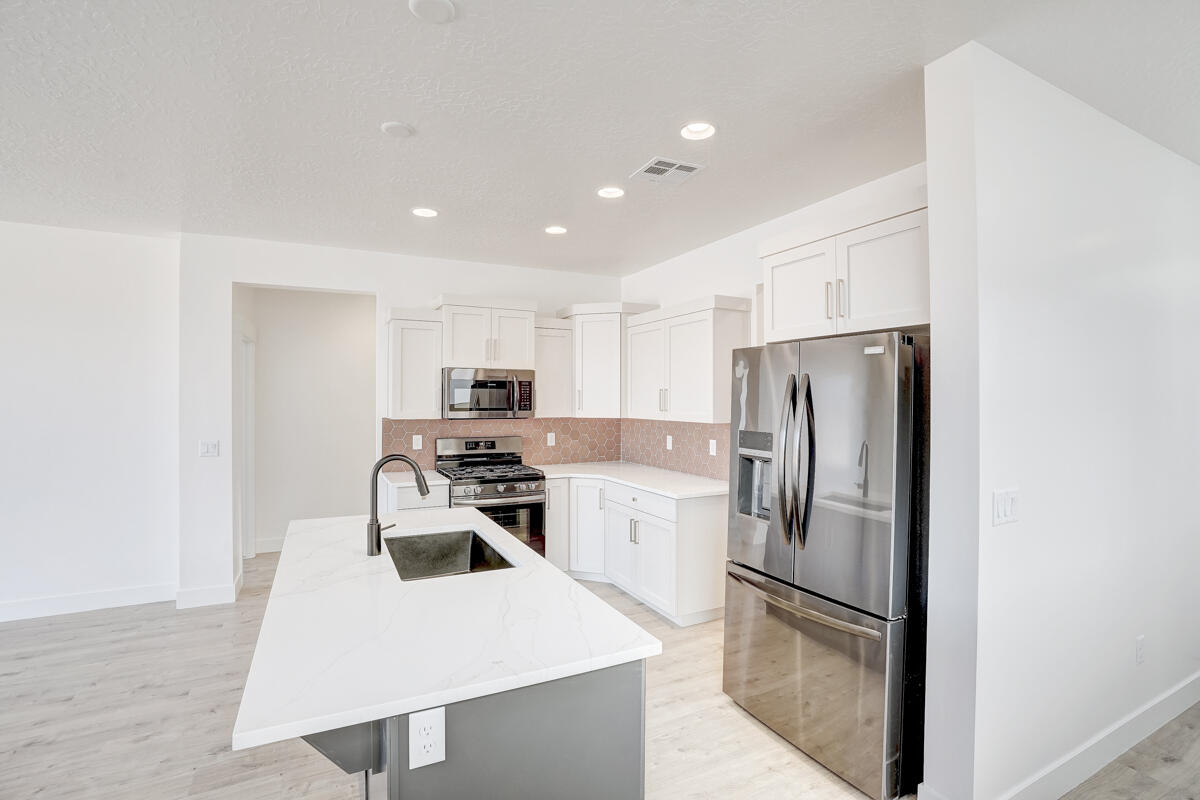 WHITE HILLS SUB - Residential