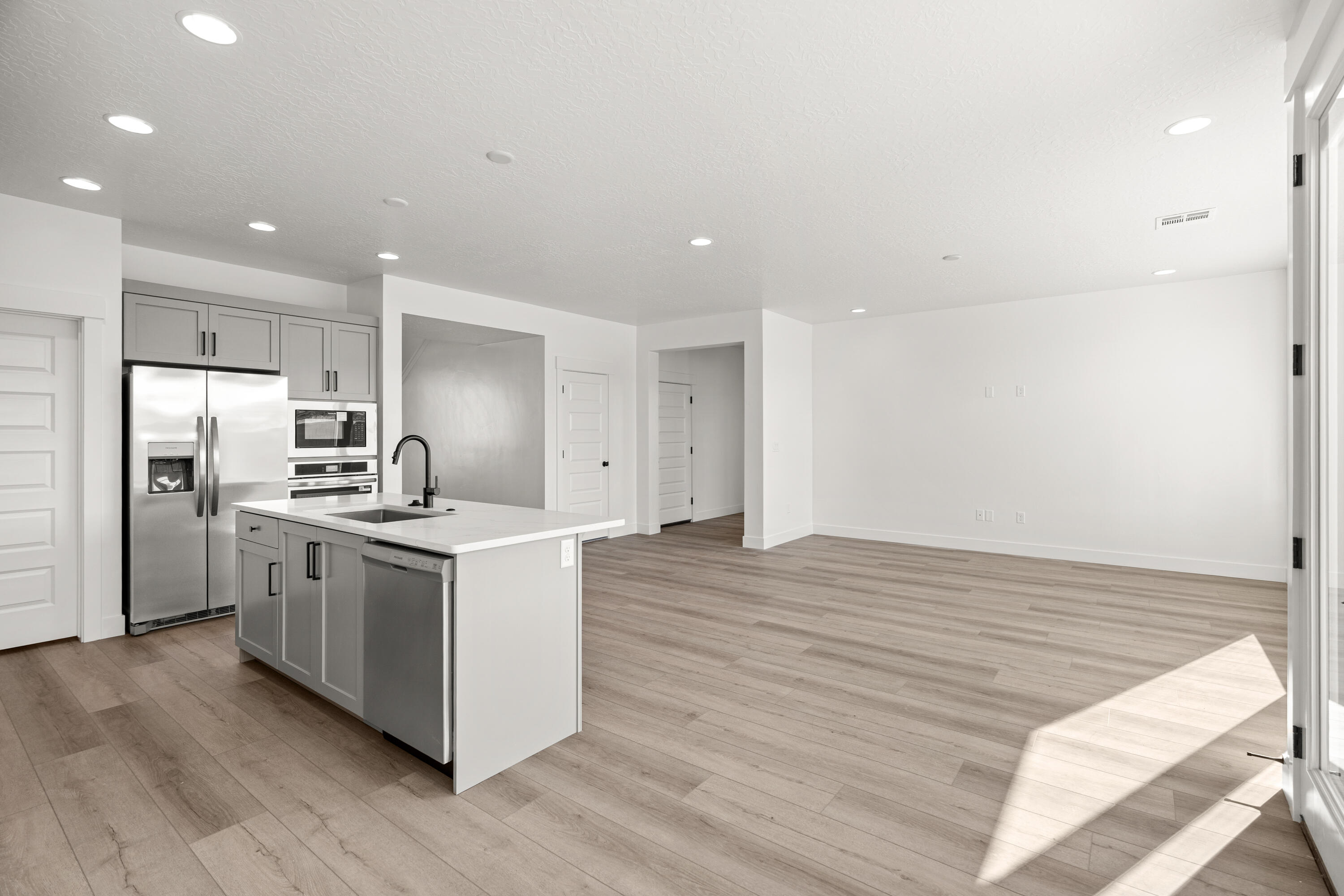 WHITE HILLS SUB - Residential