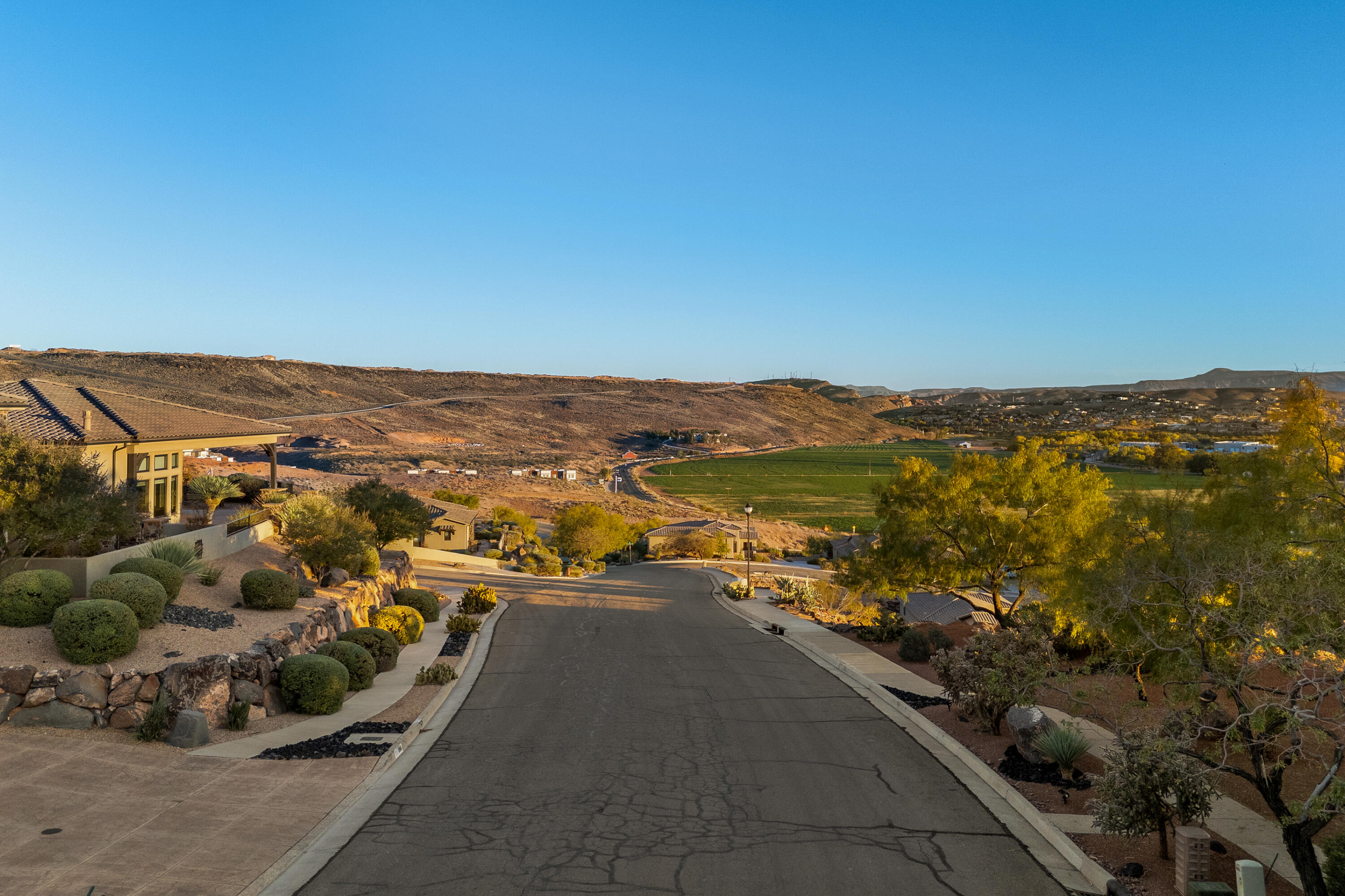 WHISPER RIDGE - Residential