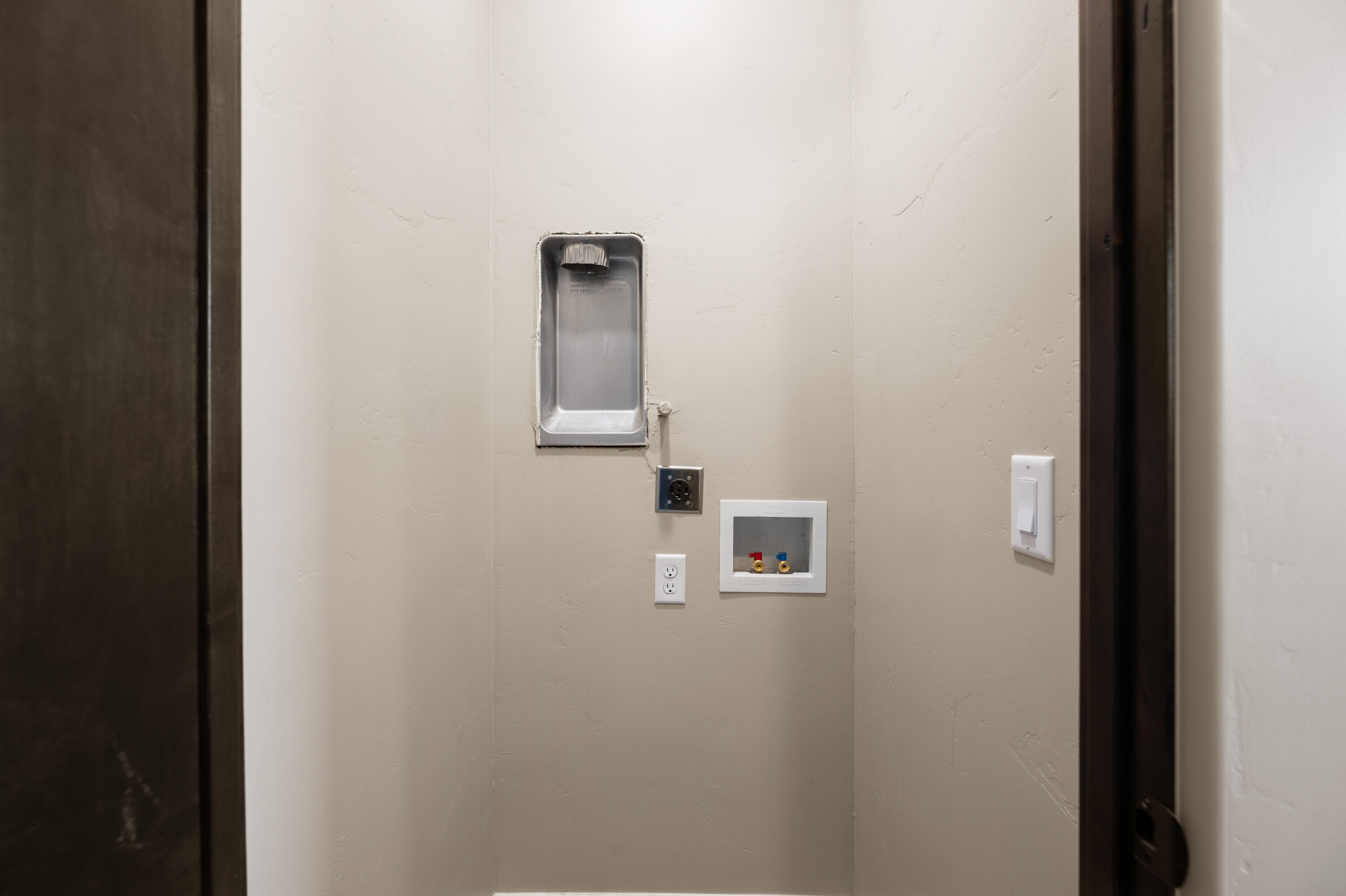 WHISPER RIDGE - Residential