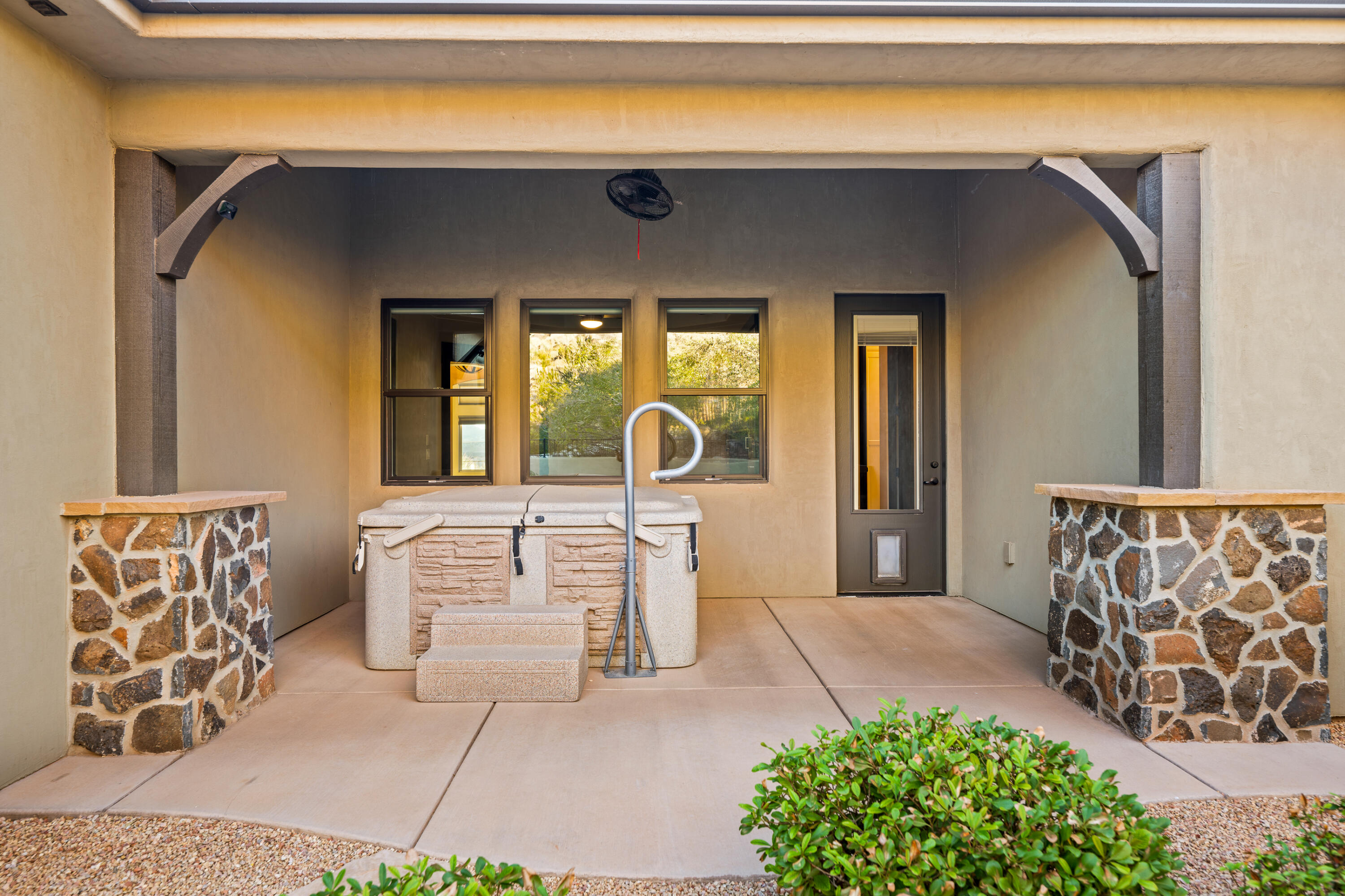 WHISPER RIDGE - Residential