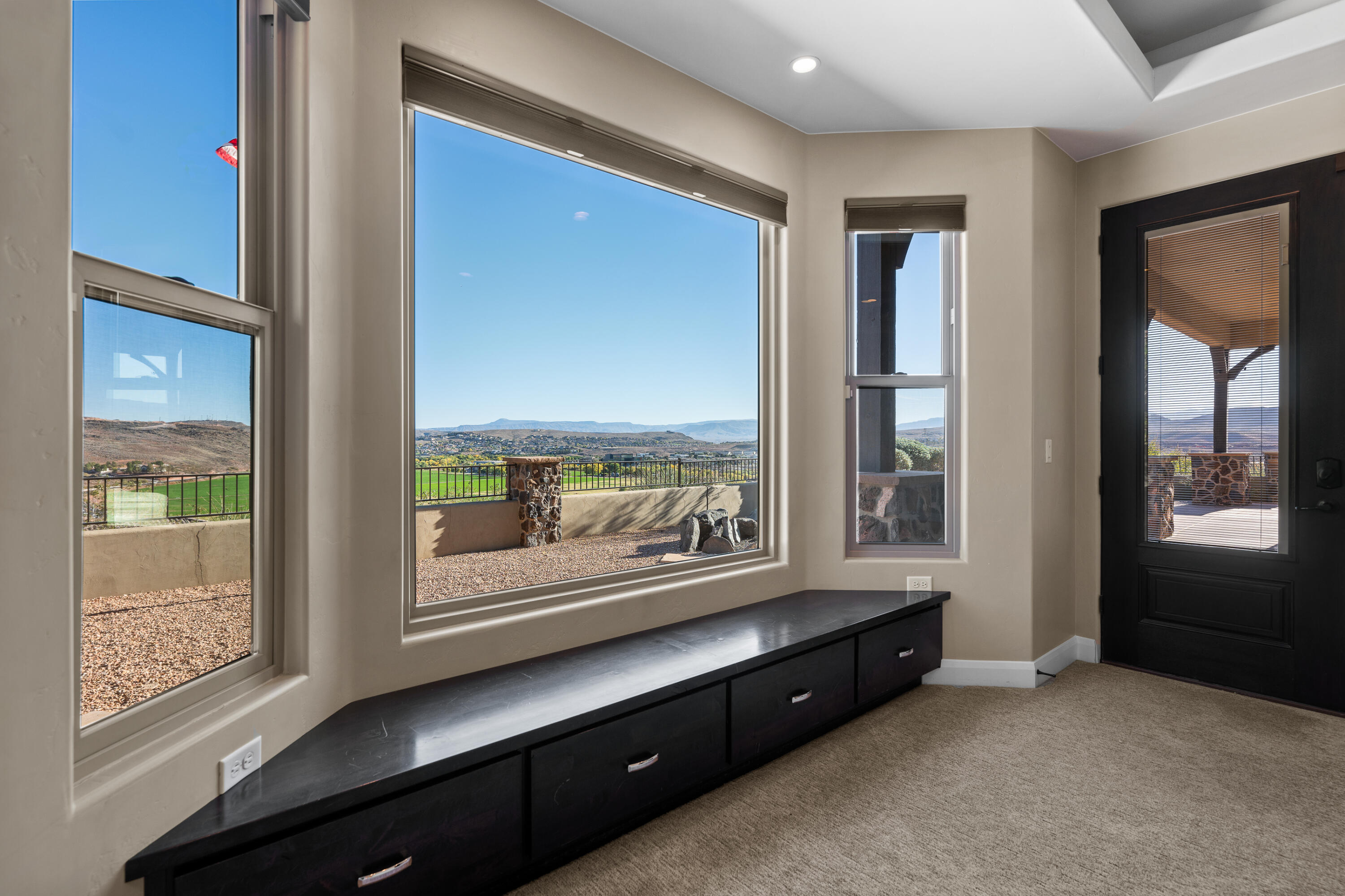 WHISPER RIDGE - Residential