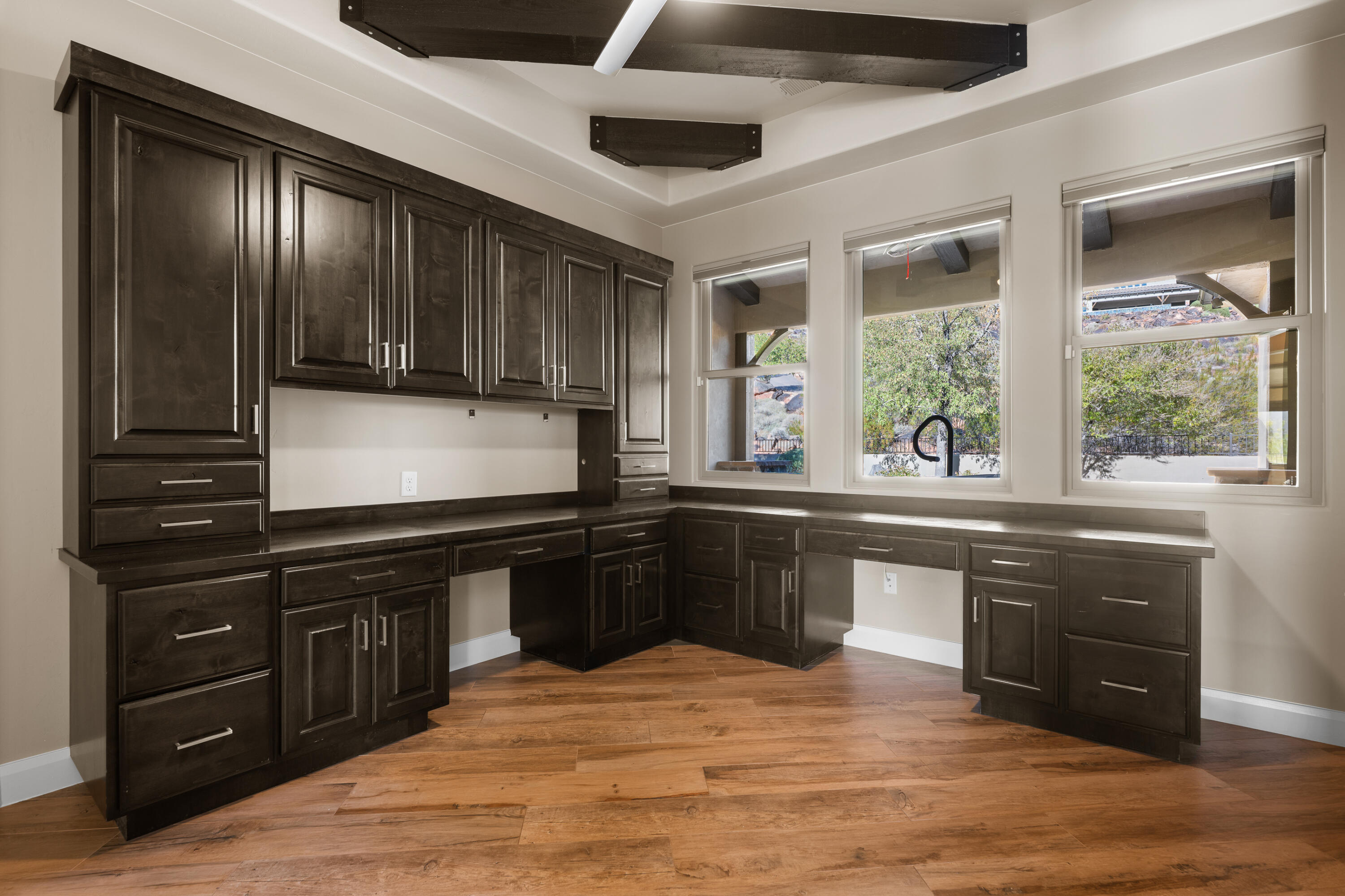 WHISPER RIDGE - Residential