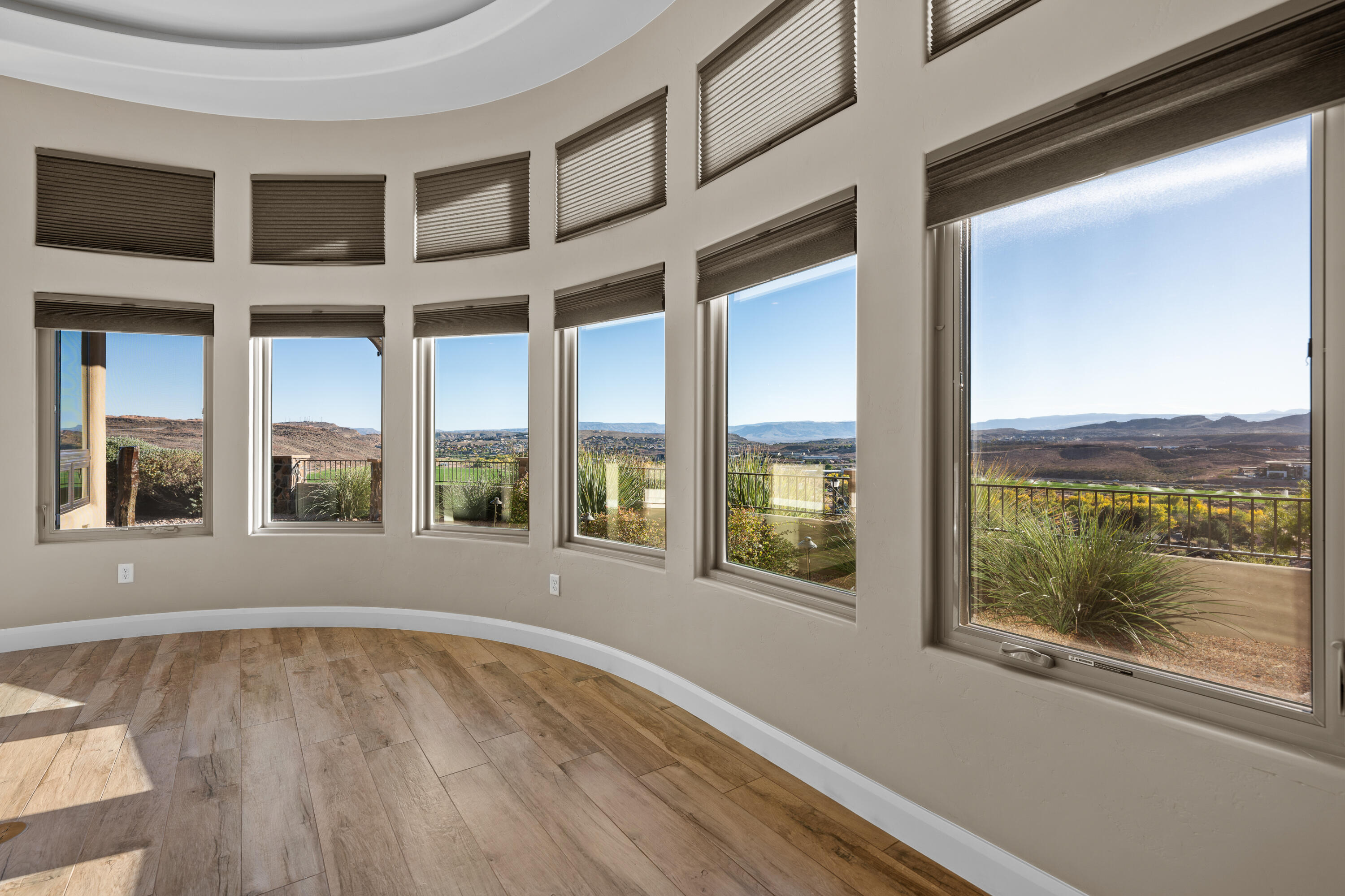 WHISPER RIDGE - Residential