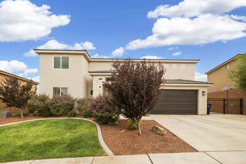 Photo of 567 N Staci DR, Hurricane, UT 84737 (MLS # 26-274637)
