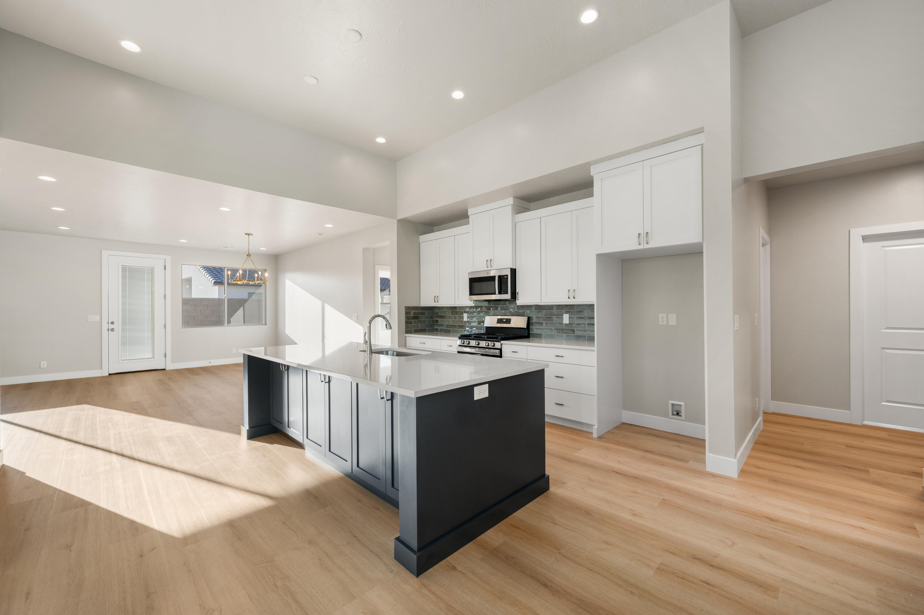 SOLIS AT CORAL CANYON - Residential