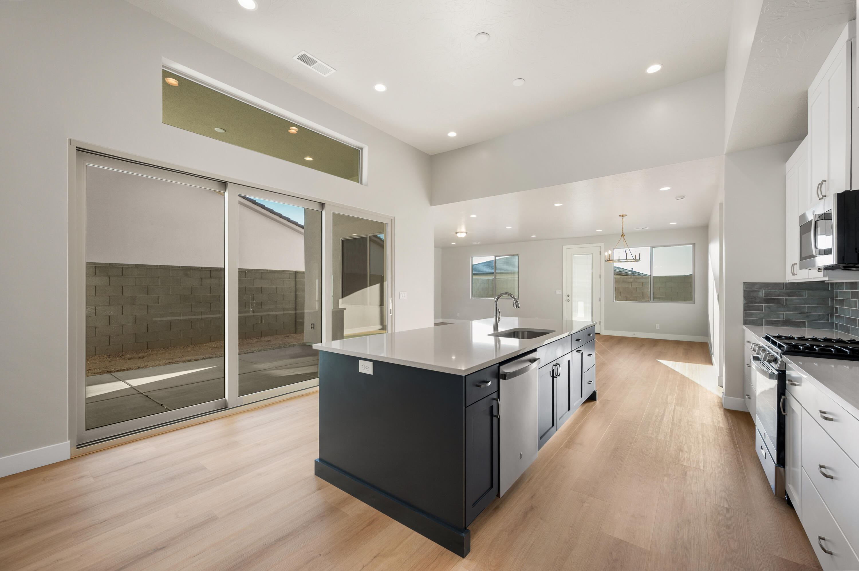 SOLIS AT CORAL CANYON - Residential