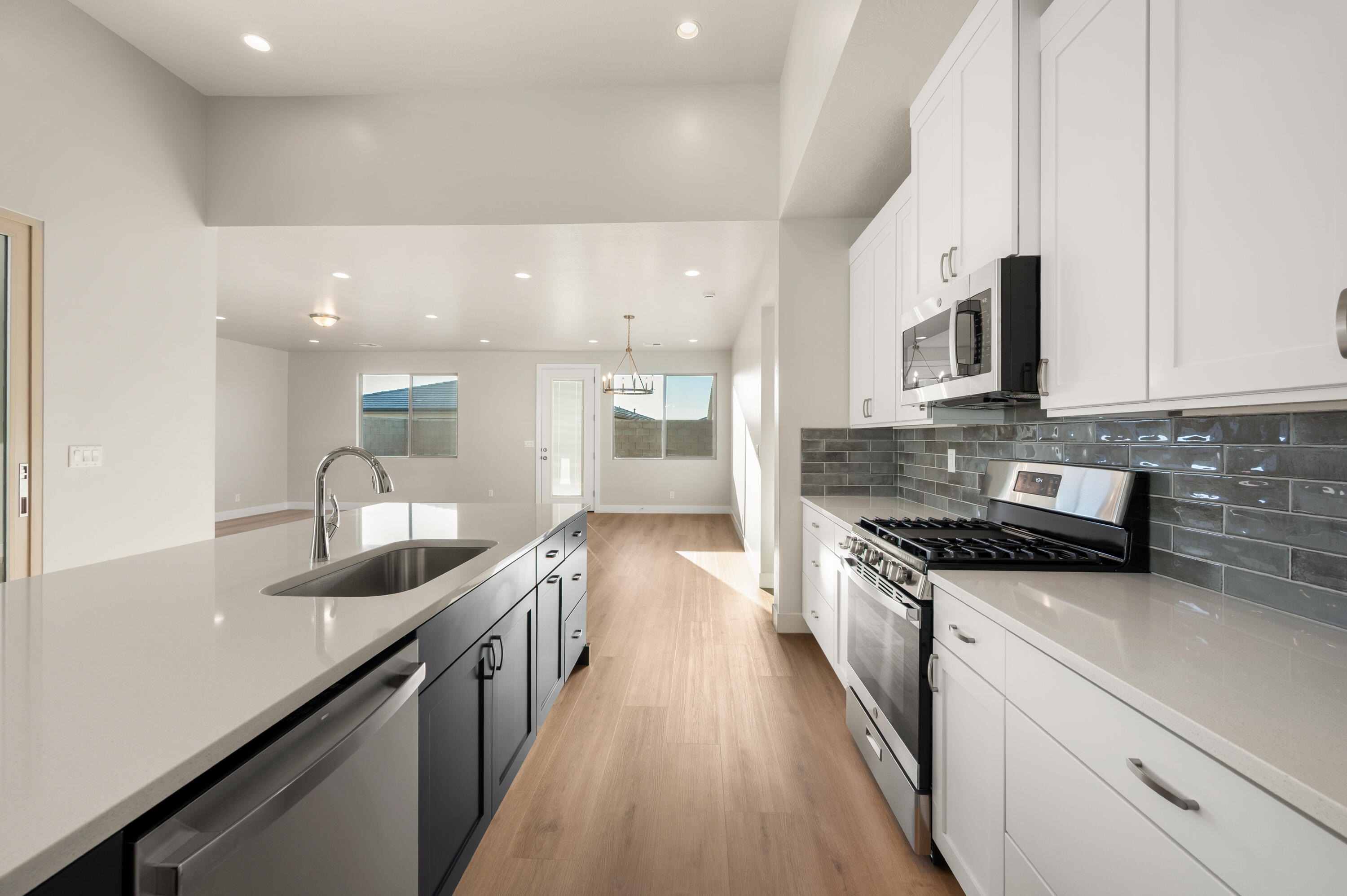 SOLIS AT CORAL CANYON - Residential