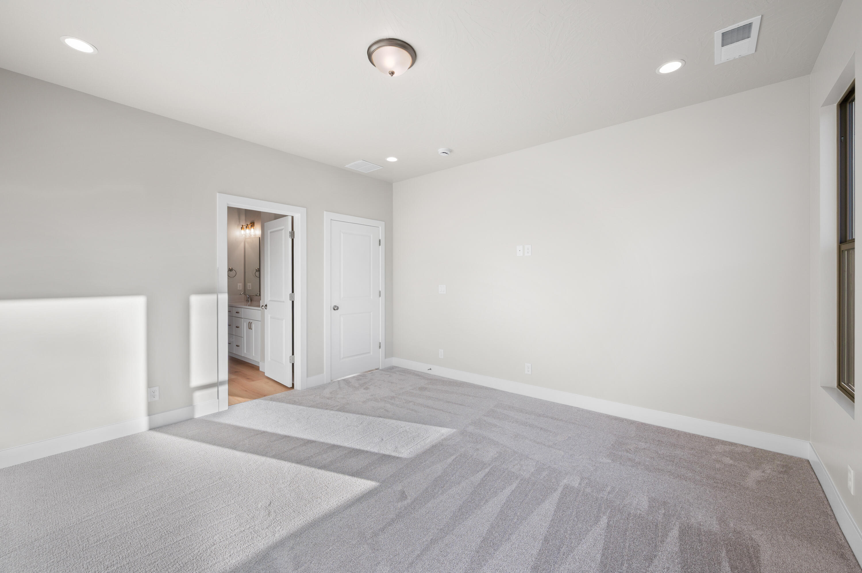 SOLIS AT CORAL CANYON - Residential