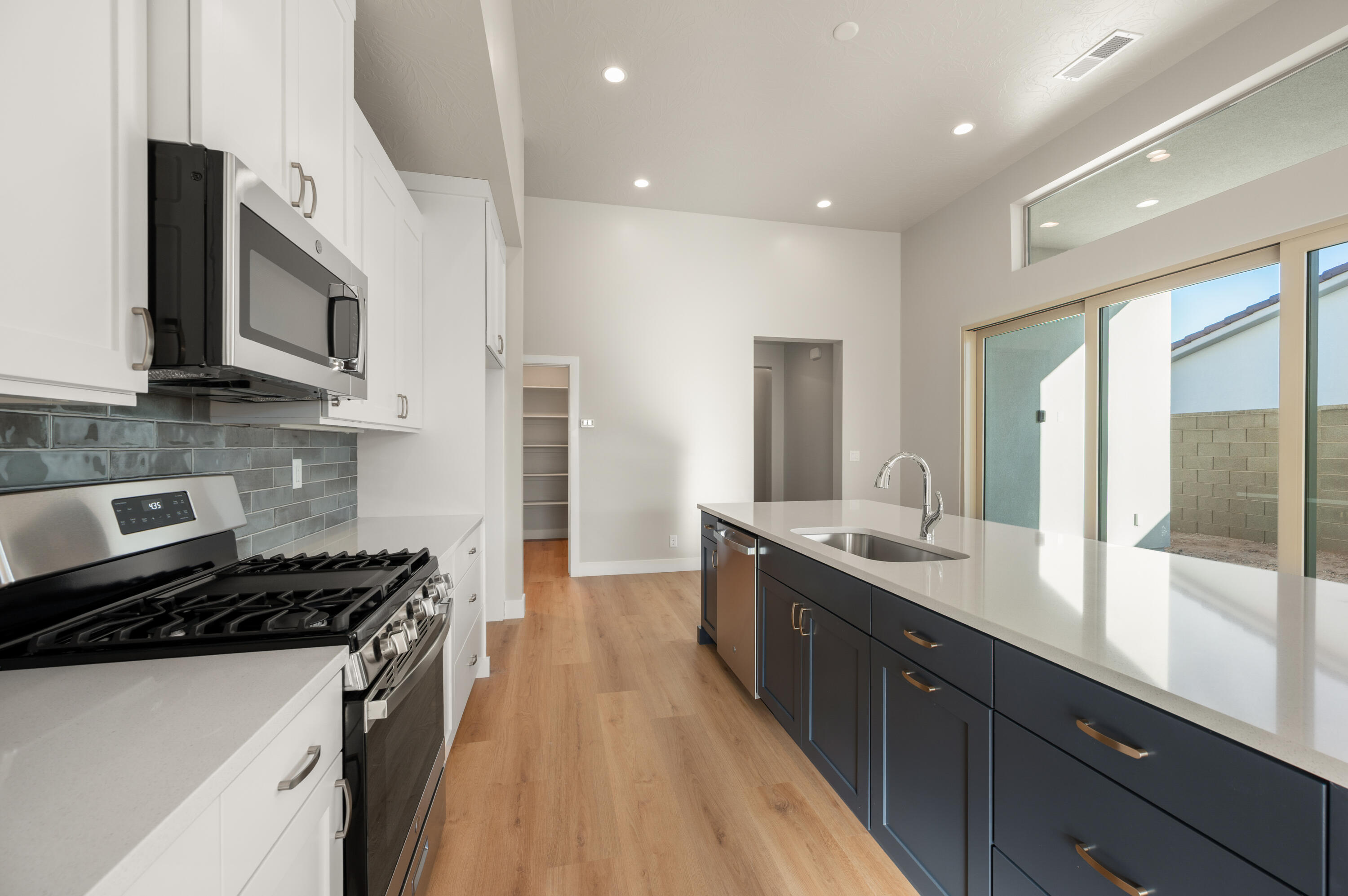 SOLIS AT CORAL CANYON - Residential