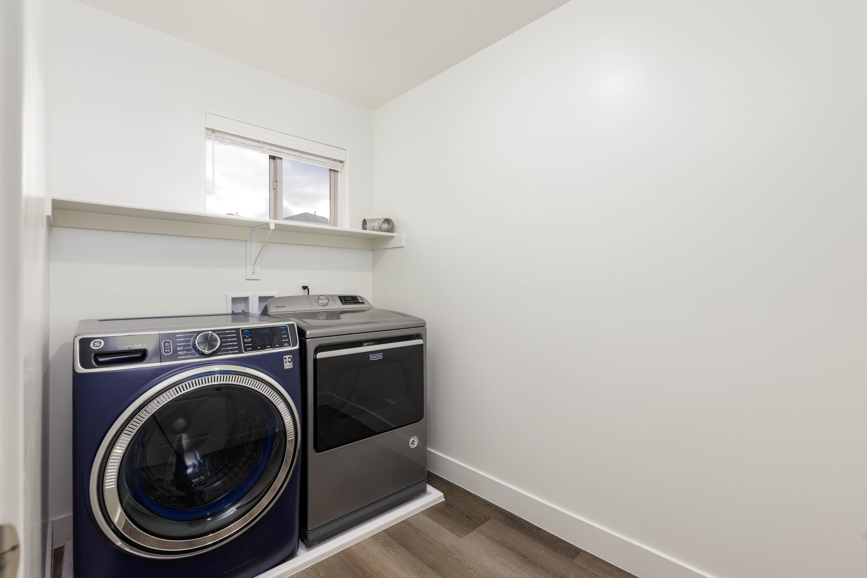 DESERT BLUFF AT DESERT CANYONS TOWNHOMES - Residential