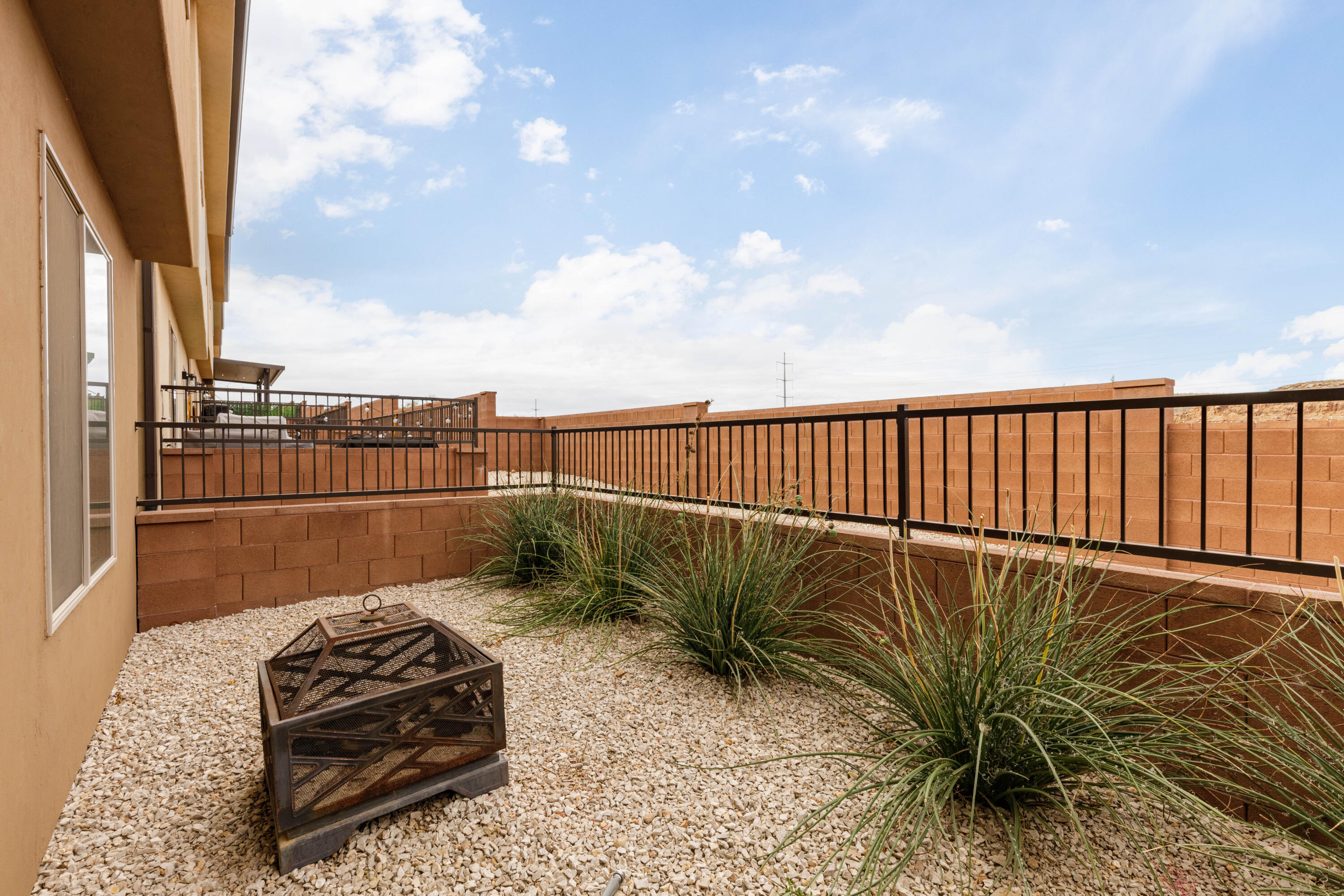 DESERT BLUFF AT DESERT CANYONS TOWNHOMES - Residential