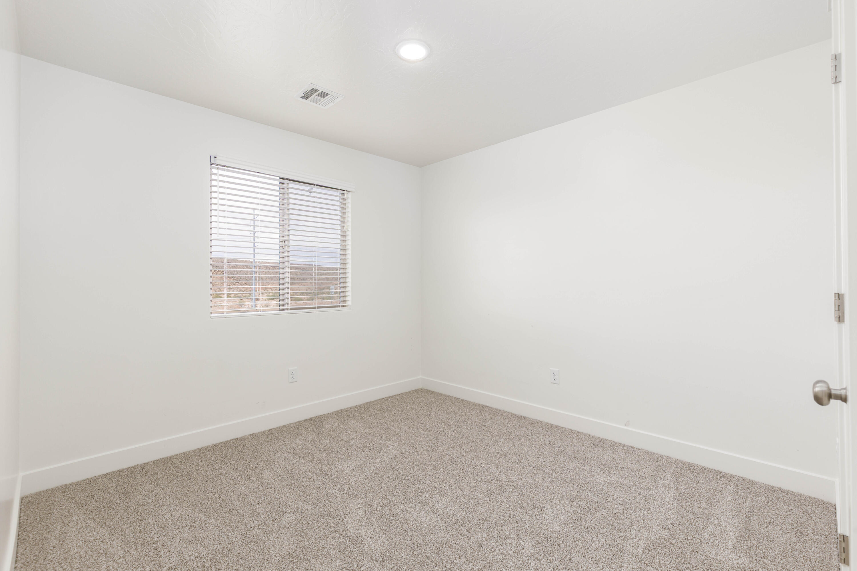 DESERT BLUFF AT DESERT CANYONS TOWNHOMES - Residential