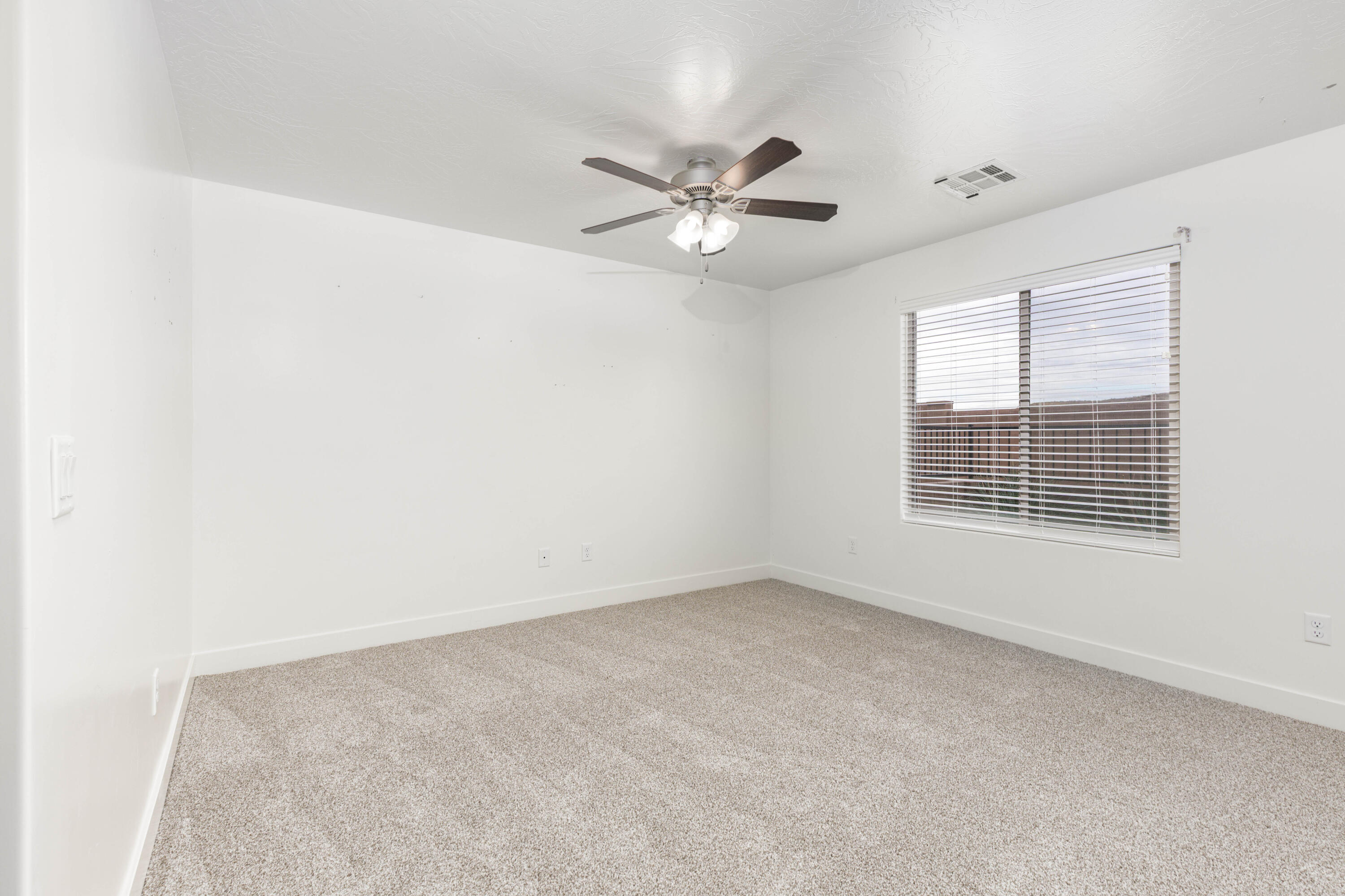 DESERT BLUFF AT DESERT CANYONS TOWNHOMES - Residential