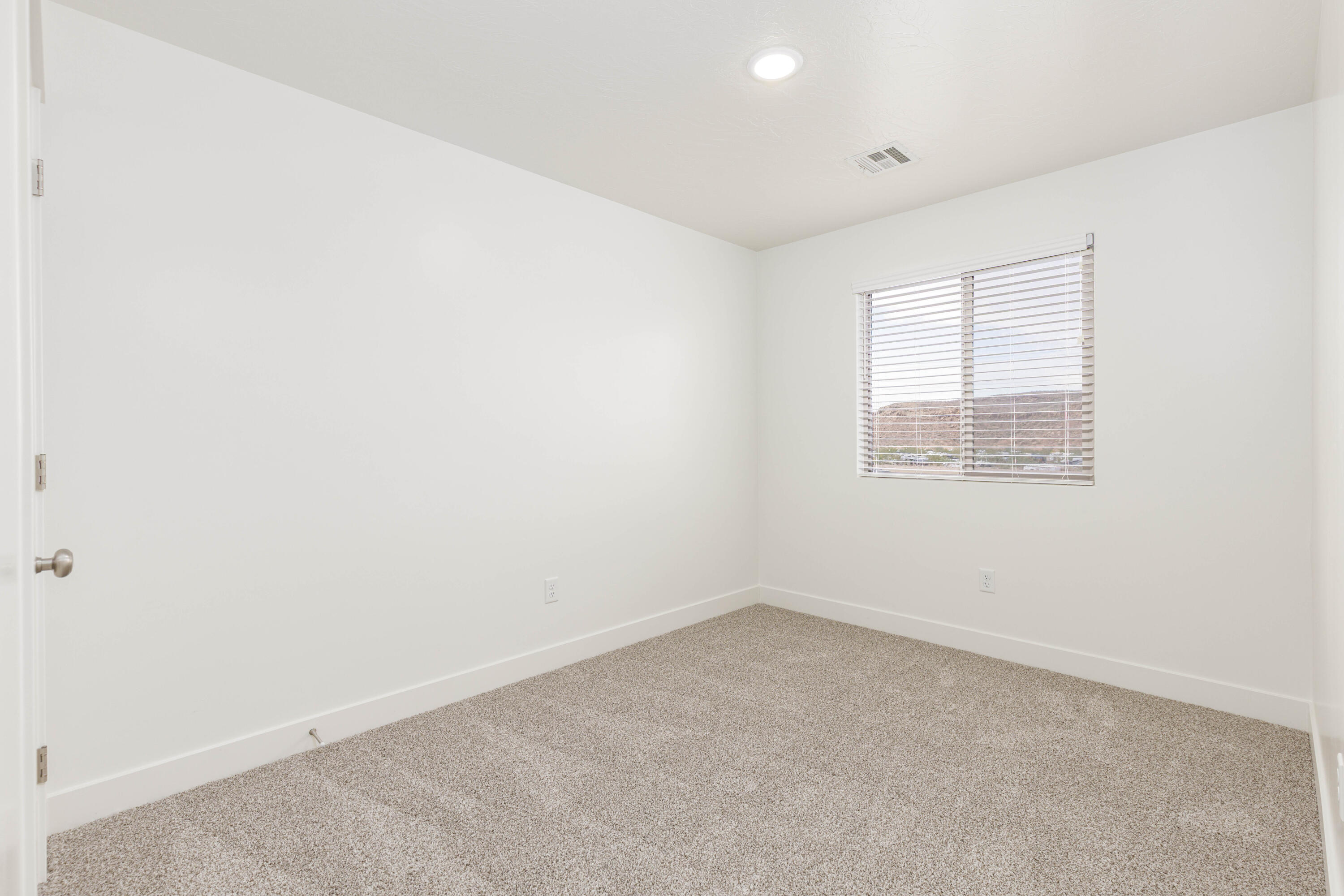 DESERT BLUFF AT DESERT CANYONS TOWNHOMES - Residential