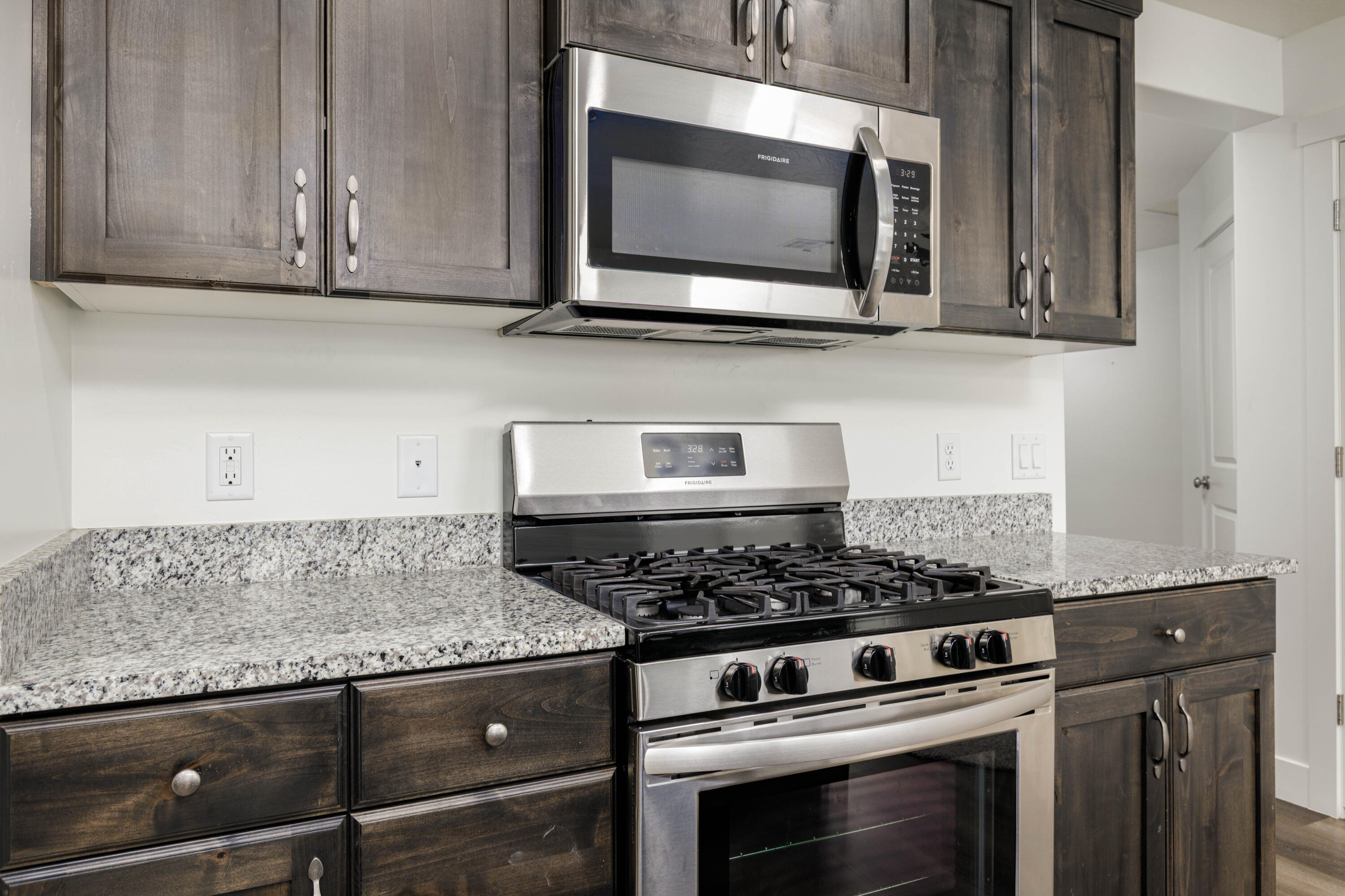 DESERT BLUFF AT DESERT CANYONS TOWNHOMES - Residential