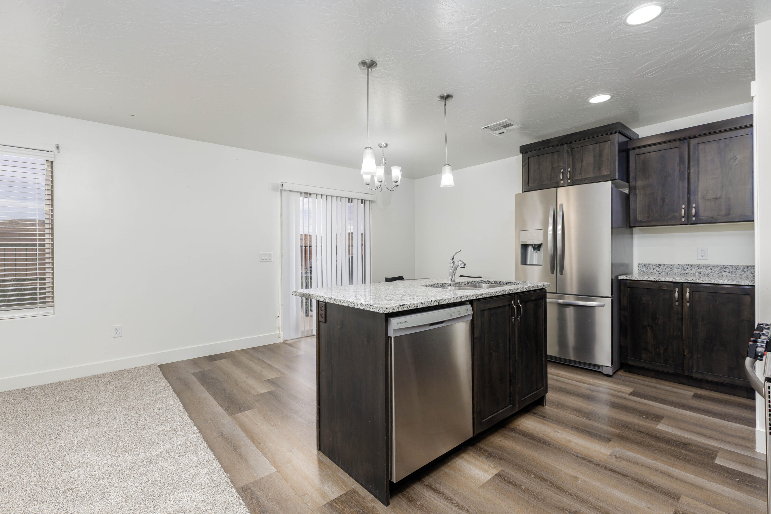 DESERT BLUFF AT DESERT CANYONS TOWNHOMES - Residential