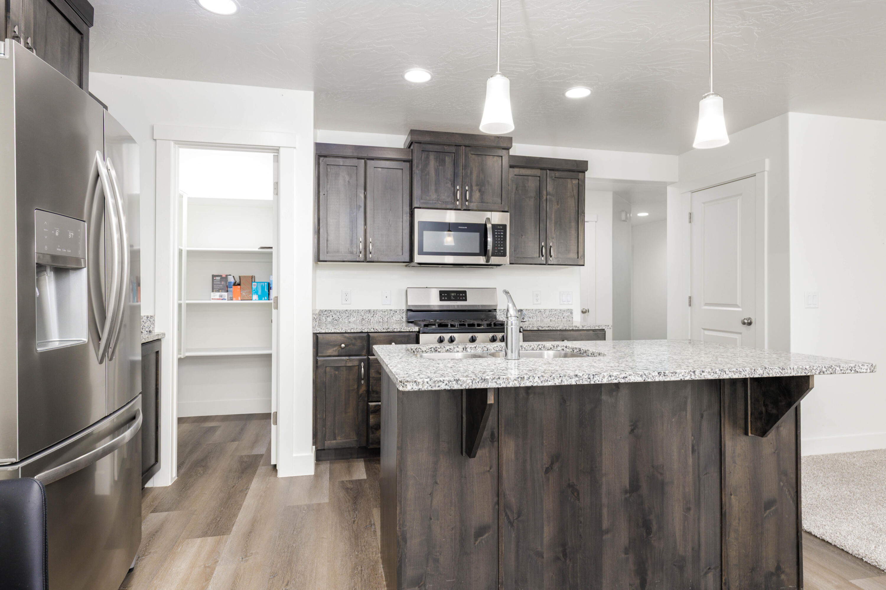 DESERT BLUFF AT DESERT CANYONS TOWNHOMES - Residential