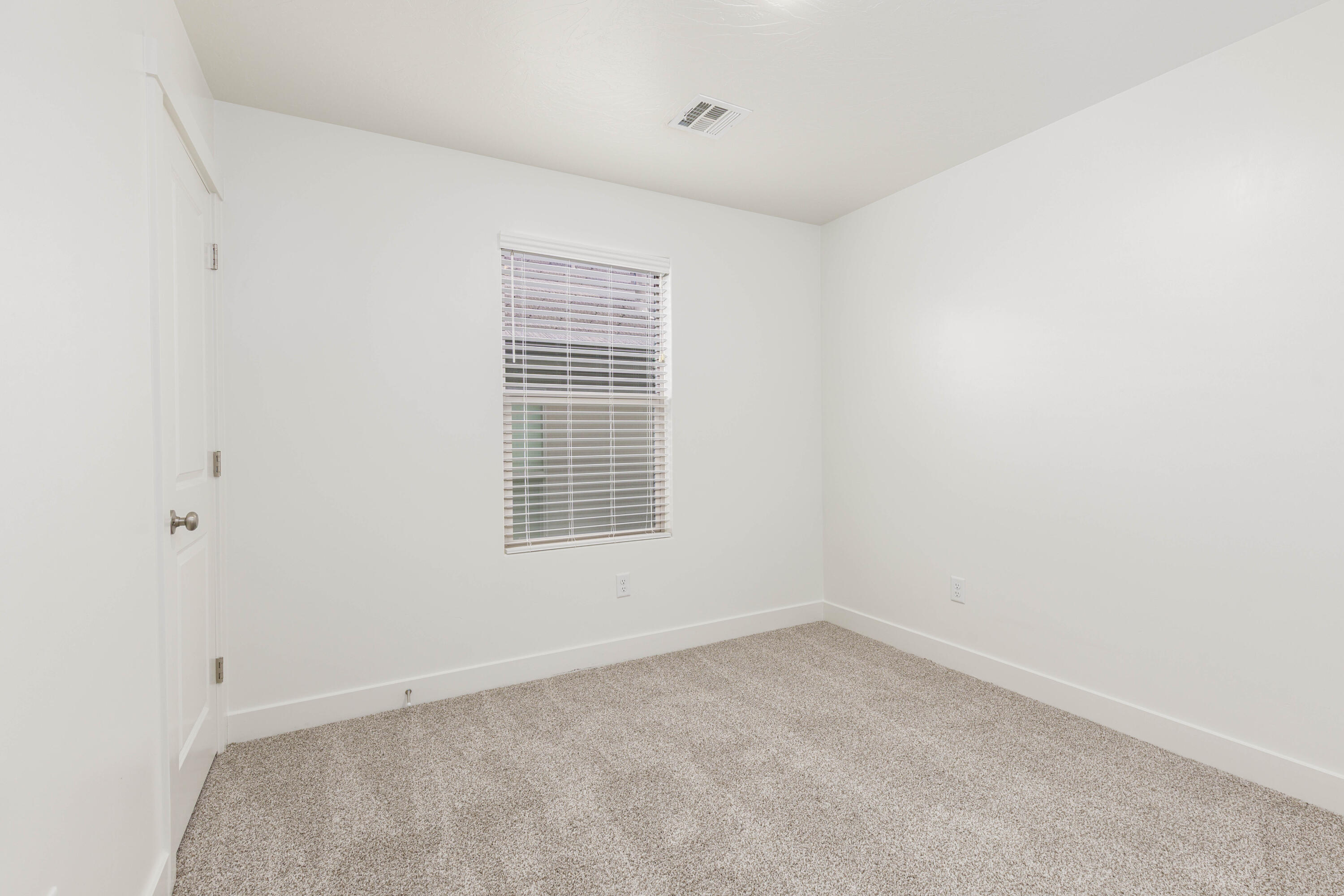 DESERT BLUFF AT DESERT CANYONS TOWNHOMES - Residential