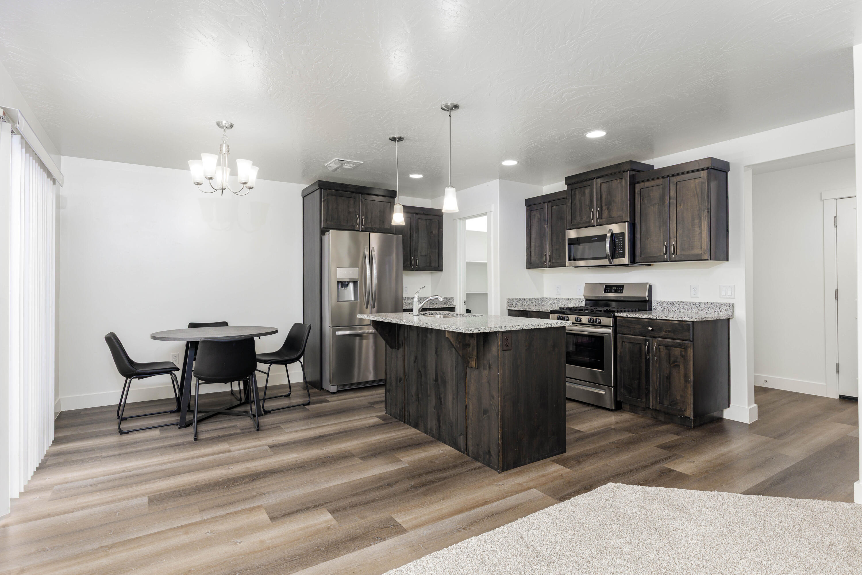 DESERT BLUFF AT DESERT CANYONS TOWNHOMES - Residential